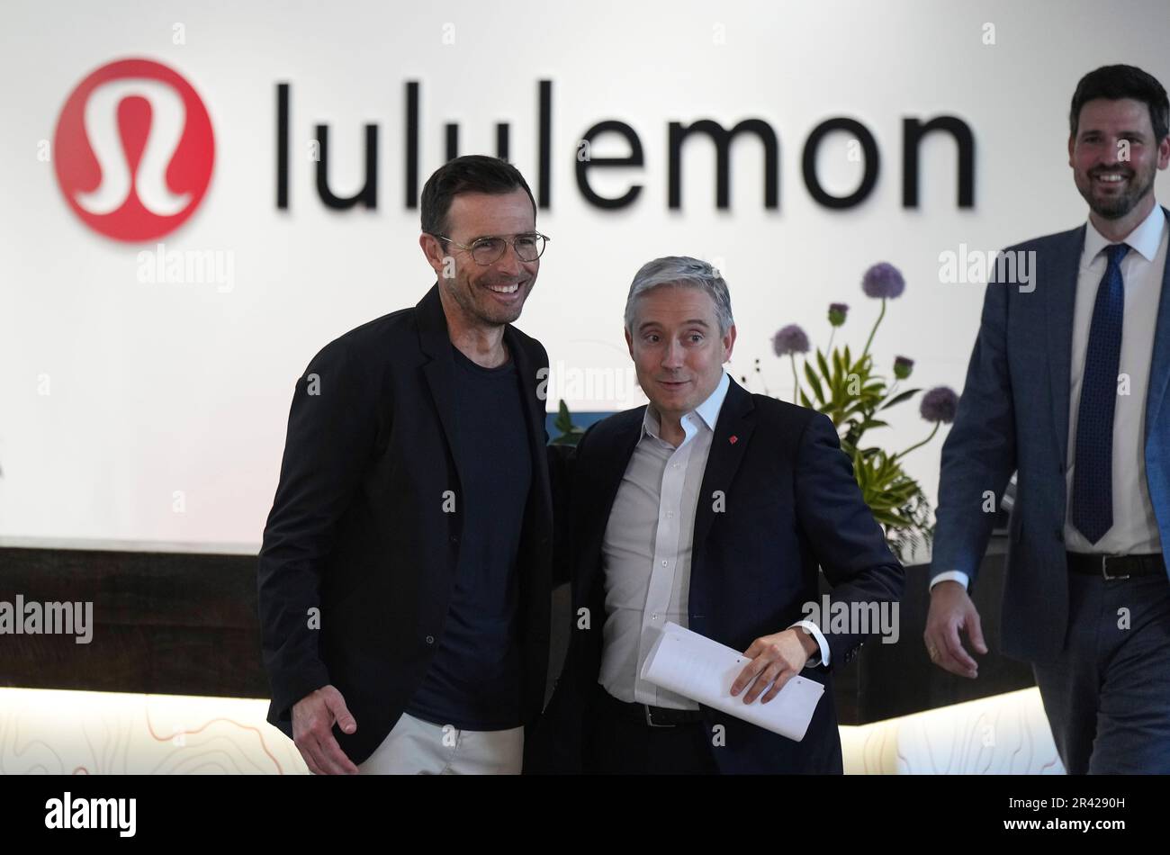 https://c8.alamy.com/comp/2R4290H/lululemon-ceo-calvin-mcdonald-left-minister-of-innovation-science-and-industry-francois-philippe-champagne-center-and-minister-of-immigration-refugees-and-citizenship-sean-fraser-arrive-for-a-news-conference-at-the-companys-headquarters-in-vancouver-on-thursday-may-25-2023-the-company-has-received-a-waiver-from-immigration-rules-restricting-access-to-foreign-workers-as-it-expands-its-global-headquarters-with-plans-to-hire-2600-additional-workers-over-the-next-five-years-darryl-dyckthe-canadian-press-via-ap-2R4290H.jpg
