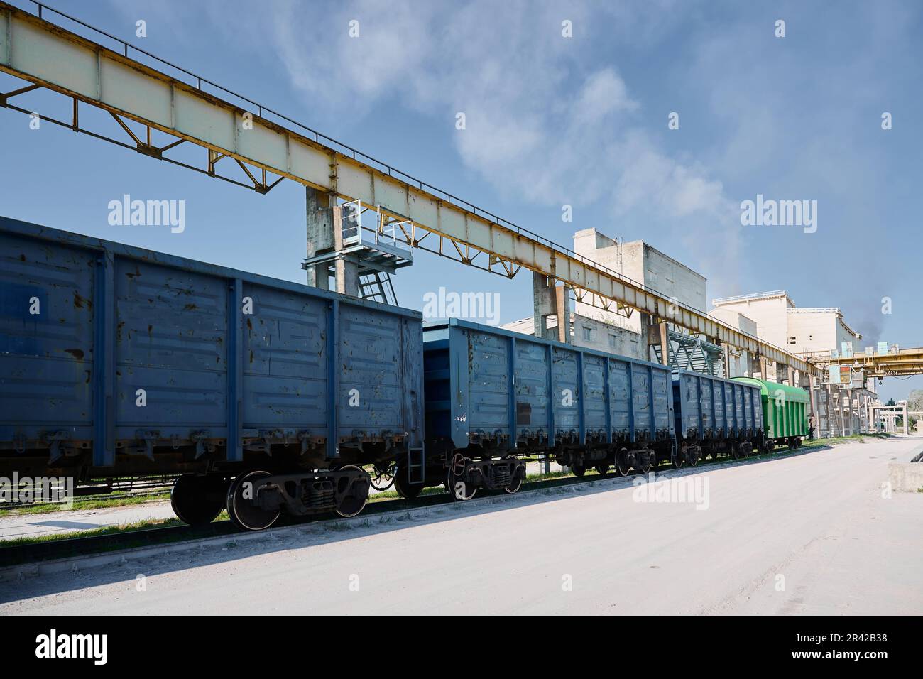 Freight cars on sidings of manufacturing silicate plant Stock Photo Alamy