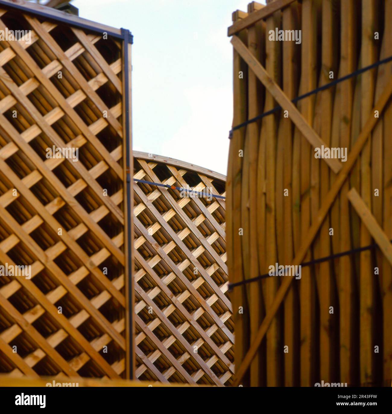 Wooden partition hi-res stock photography and images - Alamy
