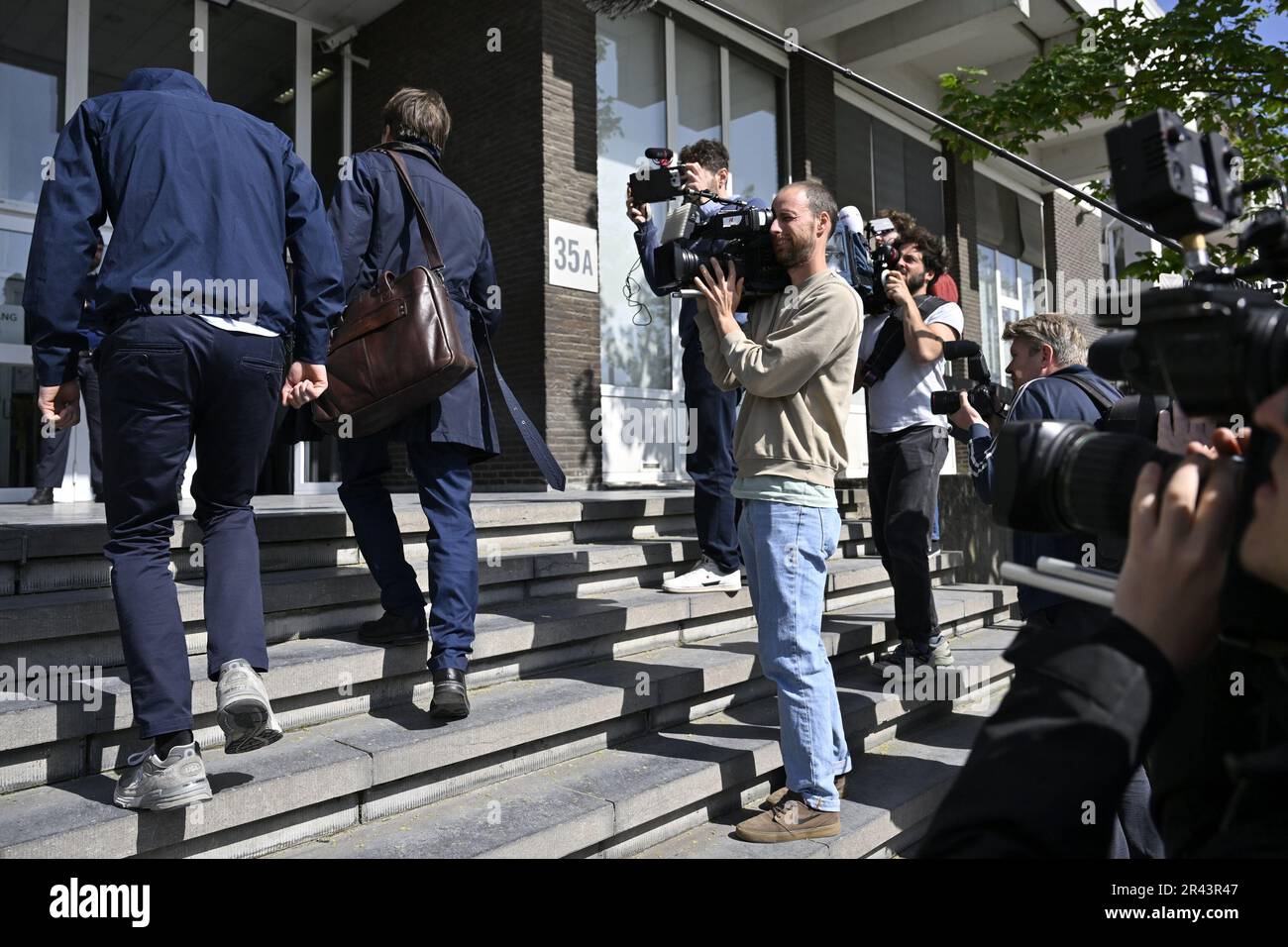 Cercle etudiant hires stock photography and images Alamy