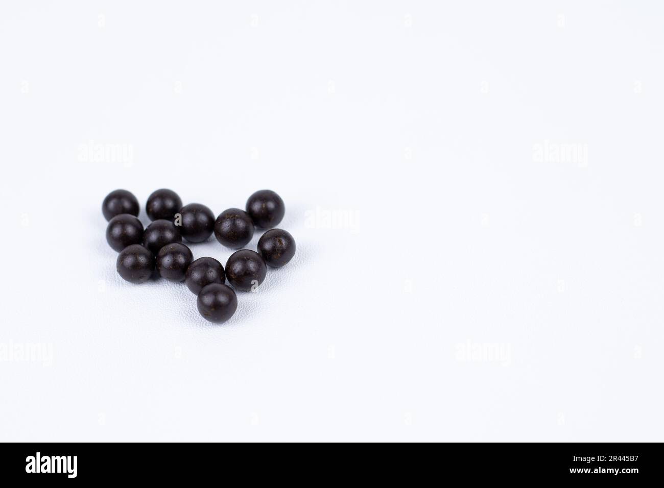 Traditional pills hi-res stock photography and images - Alamy, image size:1300x956