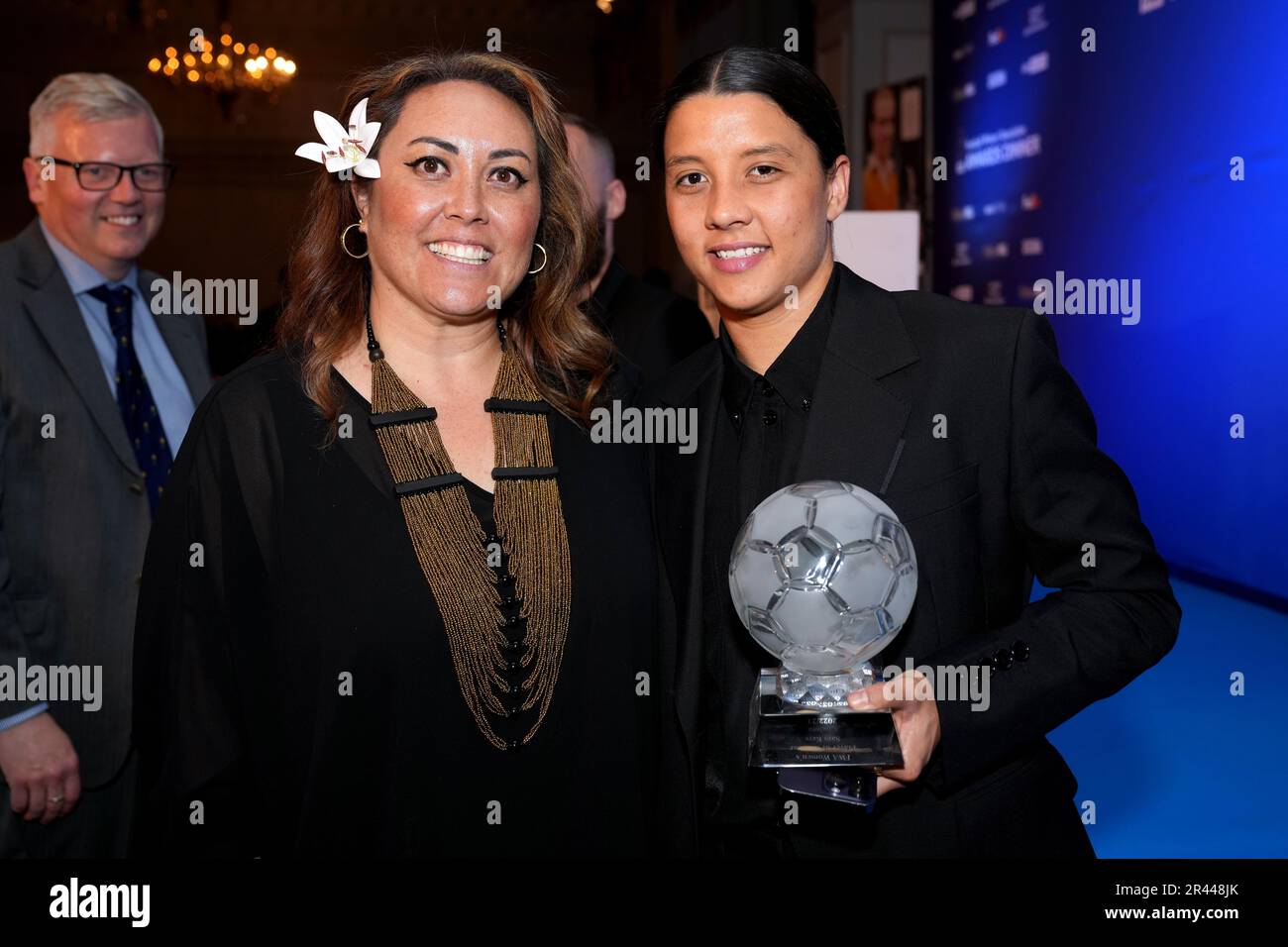Sam Kerr (right) with her FWA women’s player of the year trophy alongside Sarai Bareman, chief Women’s Football Officer of FIFA during the FWA Footballer of the Year awards held at the Landmark Hotel, London. Picture date: Thursday May 25, 2023. Stock Photo