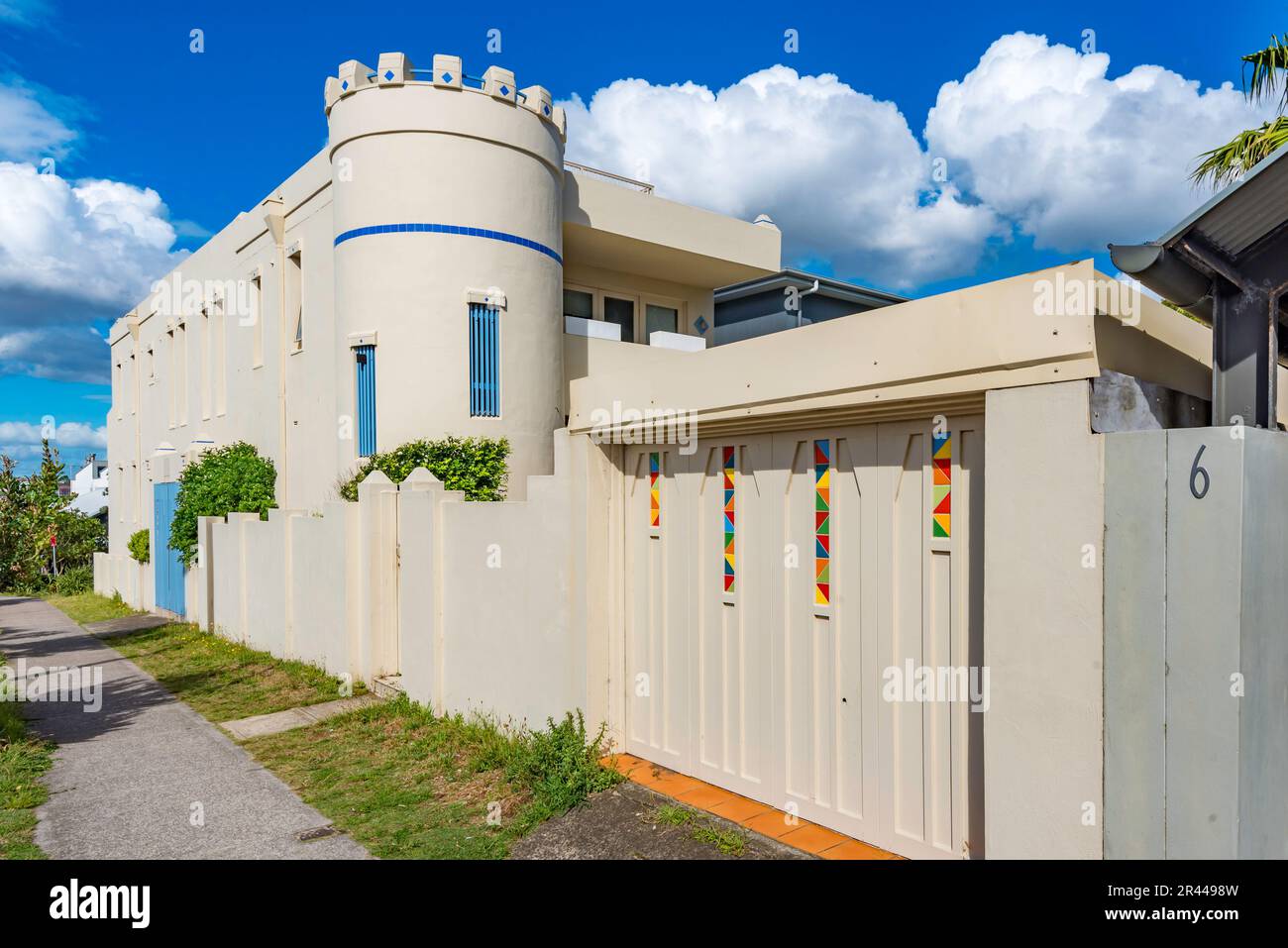 The castellated rendered Sandcastle Hotel in North Bondi, Sydney, Australia includes art deco style windows Stock Photo