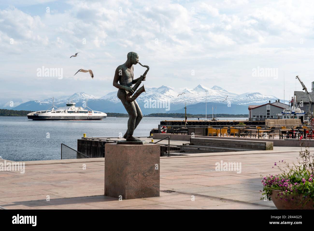 MOLDE 20230522.The square in Molde with the Karlsoeyfjord ferry. Photo: Gorm Kallestad / NTB Stock Photo