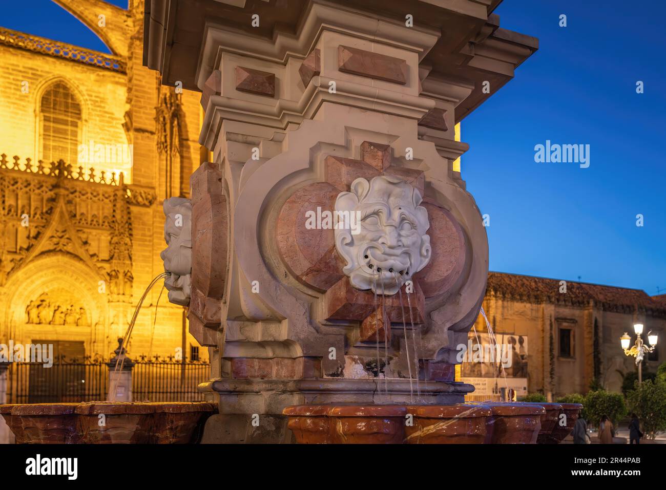 Fuente Farola Fountain at Plaza Virgen de Los Reyes Square - Seville, Andalusia, Spain Stock Photo