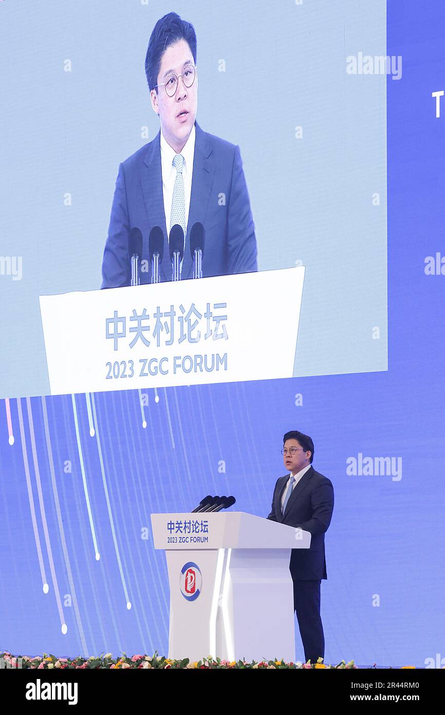 Beijing, China. 26th May, 2023. Kenneth Fok Kai-kong, vice chairman of All-China Youth Federation and president of the Asian Electronic Sports Federation, speaks during the plenary meeting of the 2023 Zhongguancun Forum (ZGC Forum) in Beijing, capital of China, May 26, 2023. Themed 'Open Cooperation for a Shared Future,' the 2023 Zhongguancun Forum held a plenary meeting here on Friday. Credit: Zhang Yuwei/Xinhua/Alamy Live News Stock Photo