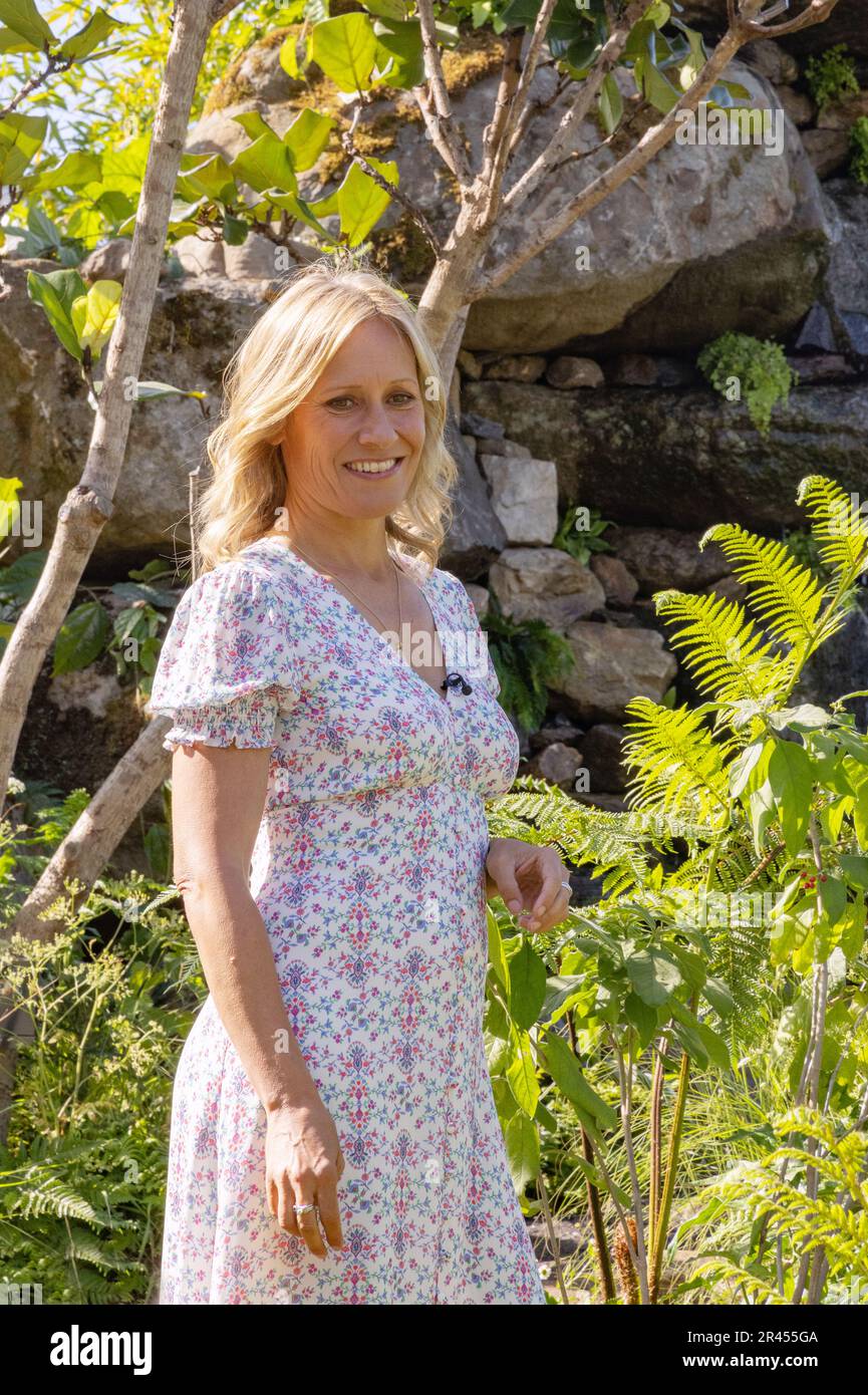 Sophie Raworth at the Chelsea Flower Show 2023; media personality, celebrity, broadcaster, presenter and journalist, Chelsea London UK Stock Photo