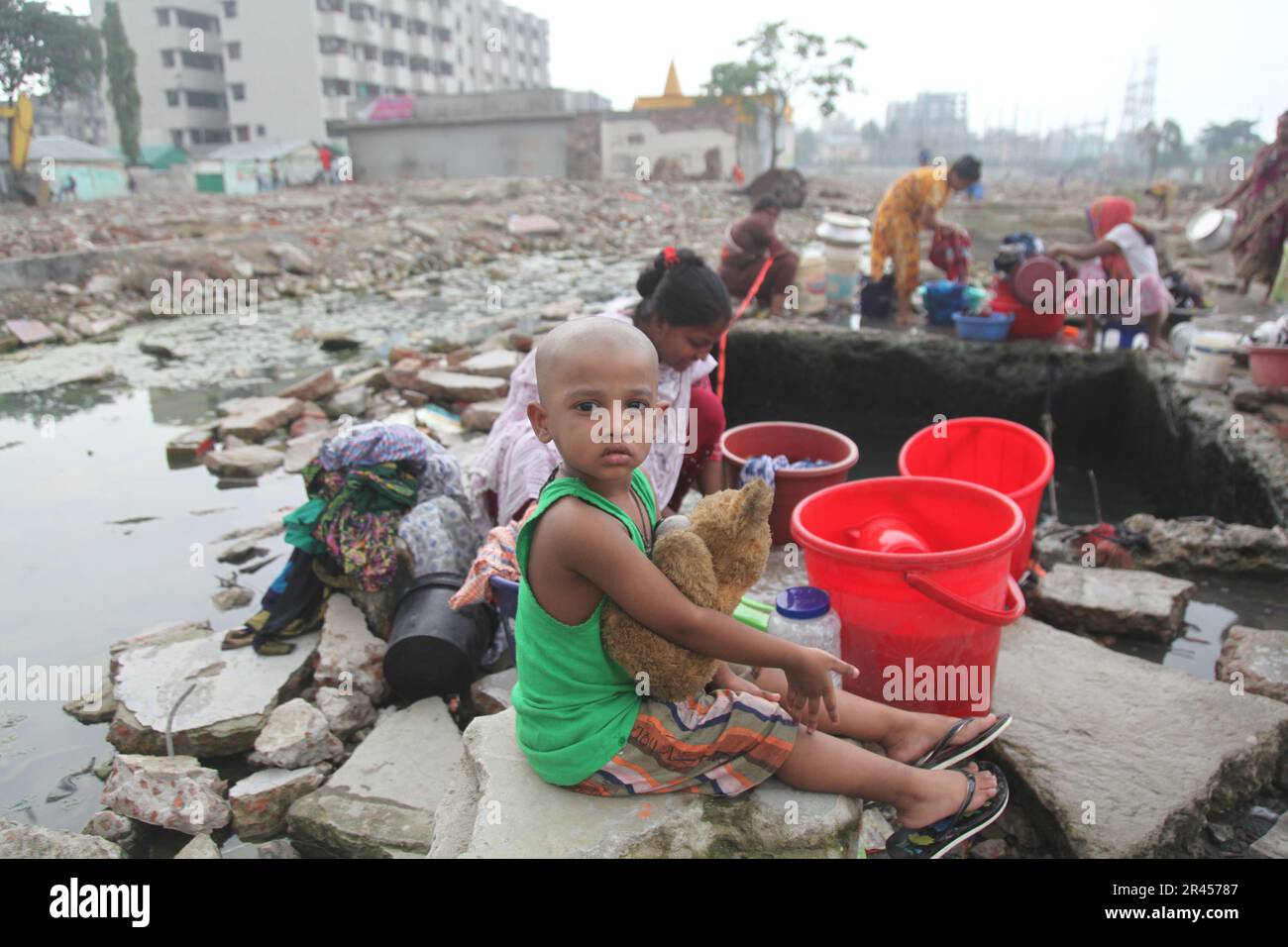 Fresh water shortage,24may2023 dhaka Bangladesh.The residents of Dhalpur and surrounding areas of the capital are not able to use water for all domest Stock Photo