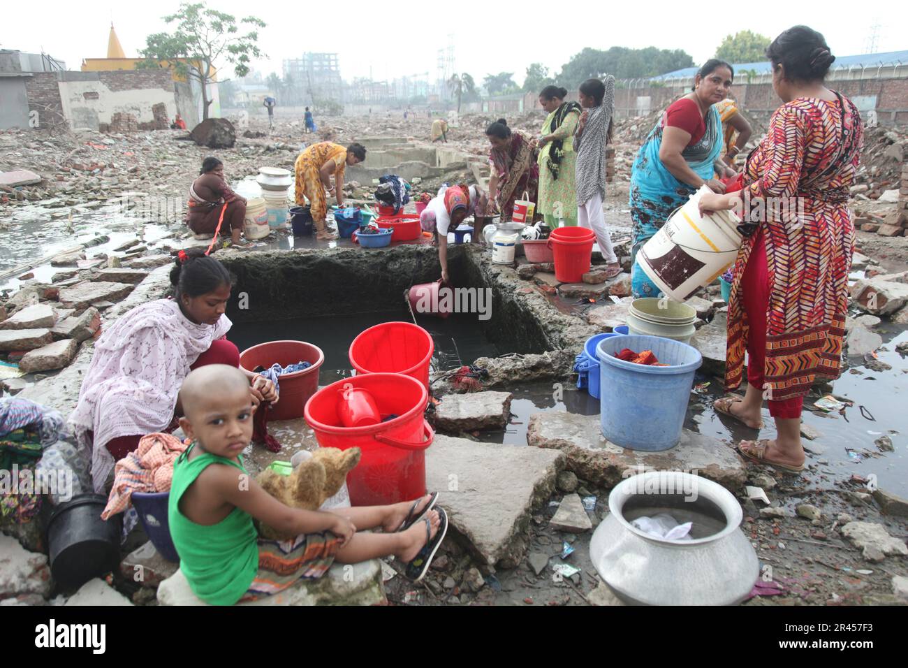 Fresh water shortage,24may2023 dhaka Bangladesh.The residents of Dhalpur and surrounding areas of the capital are not able to use water for all domest Stock Photo
