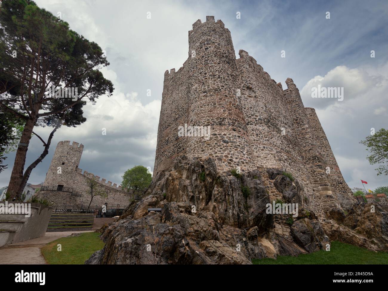 anatolian castle (anadolu hisari) in istanbul.historically known as guzelce  hisar(meaning proper castle) is a fortress located in anatolian (asian) si  Stock Photo - Alamy