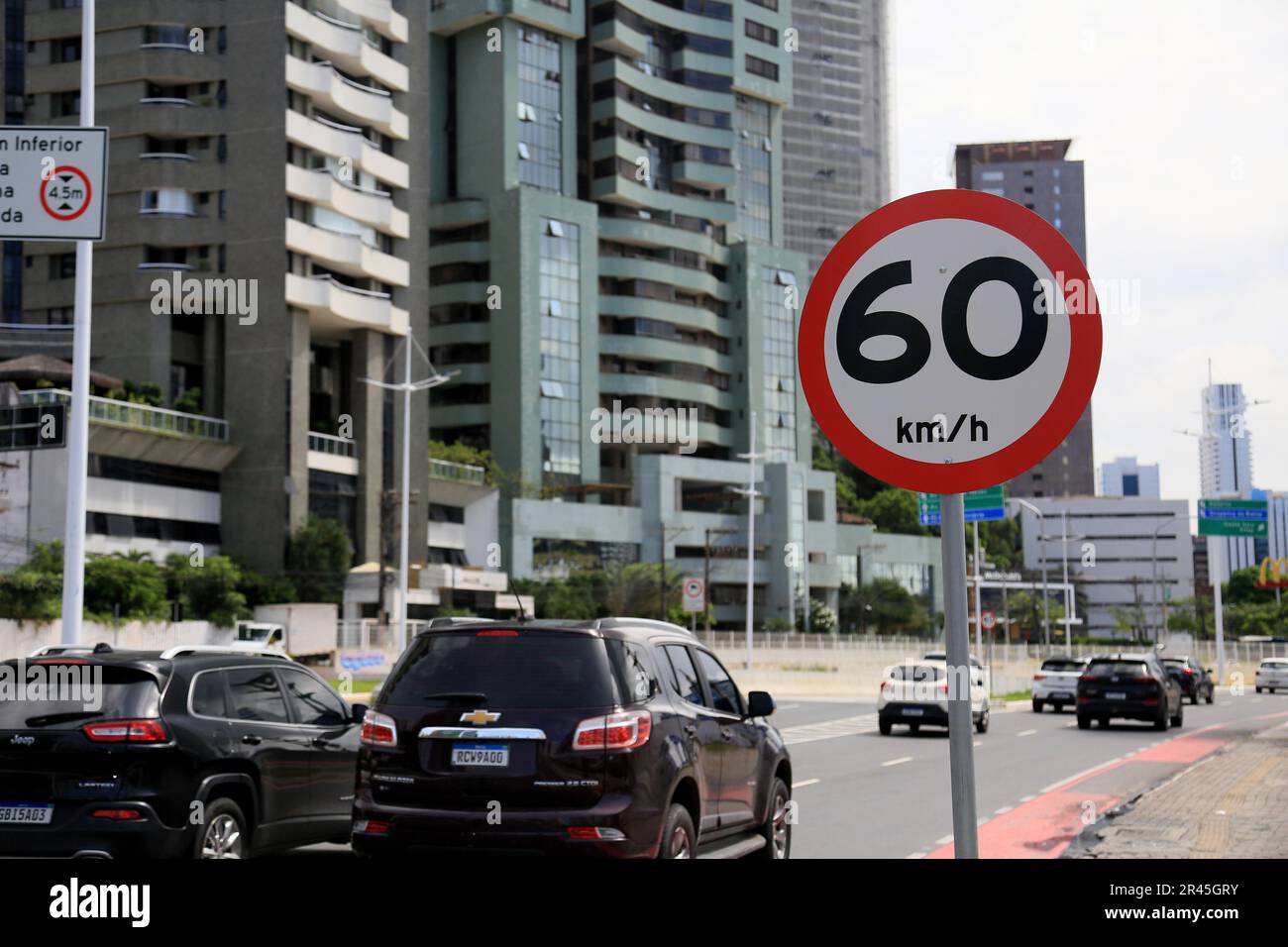 Salvador Bahia Brazil May 16 2023 Traffic Sign Indicates Speed Salvador Bahia Brazil May 16 2023 Traffic Sign Indicates Speed
