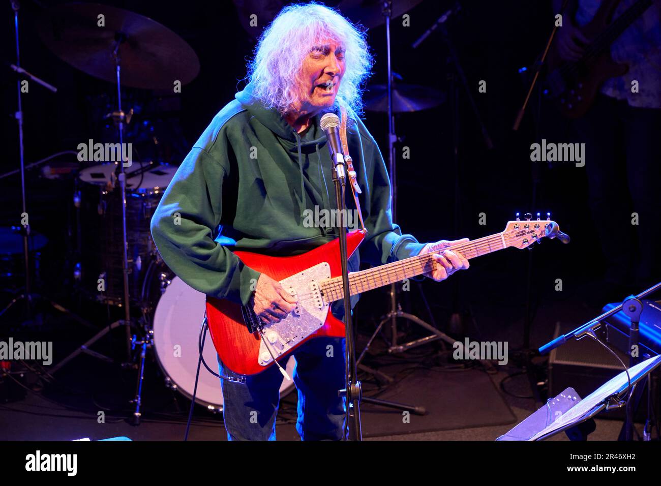Legendary country-rock guitarist Albert Lee performing at The Acapela ...