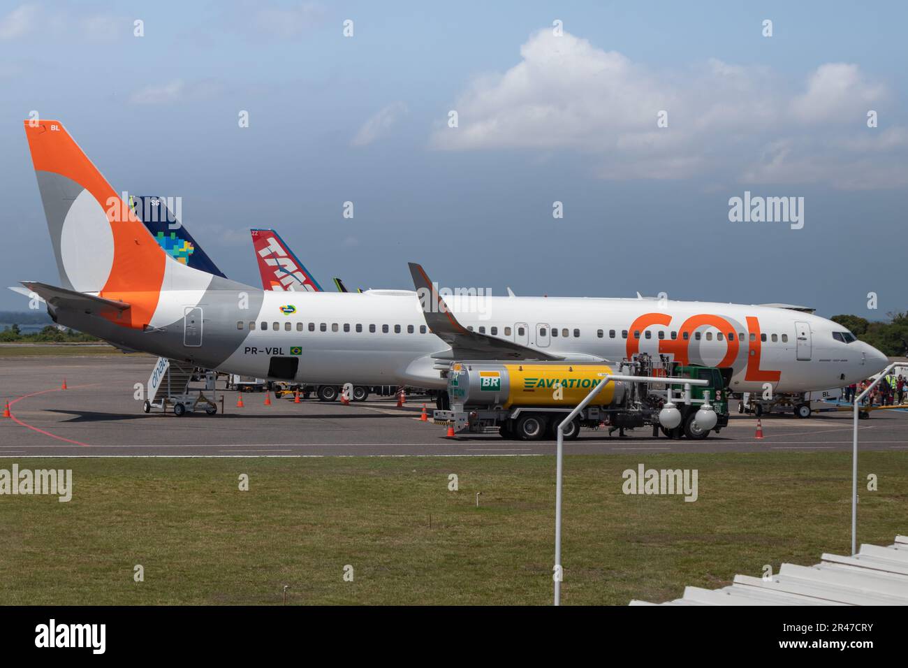 GOL Airlines airplane performing ground services at Santarem Airport (SBSN). It's a Boeing 737-800 with registration PR-VBL Stock Photo