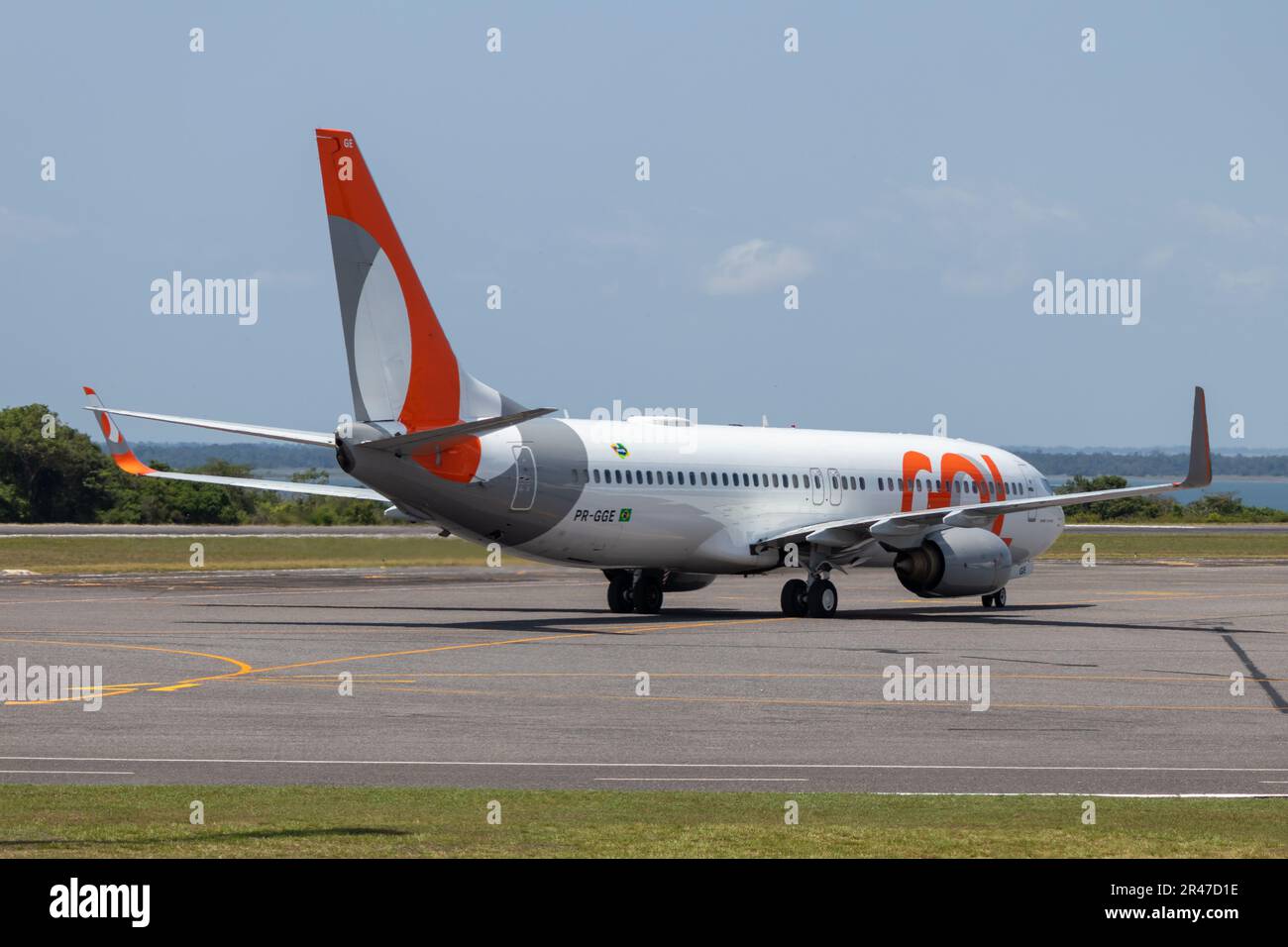 GOL Airlines plane, taxiing on the taxiway from Santarem Airport (SBSN). A Boeing 737-800, registration PR-GGE. Stock Photo