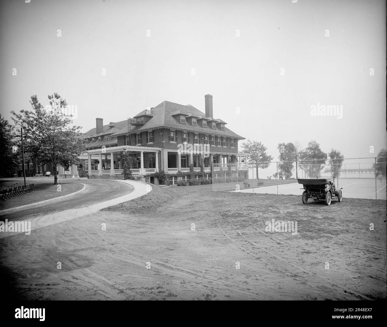 Country club, Grosse Pointe, Mich., between 1900 and 1920 Stock Photo Alamy