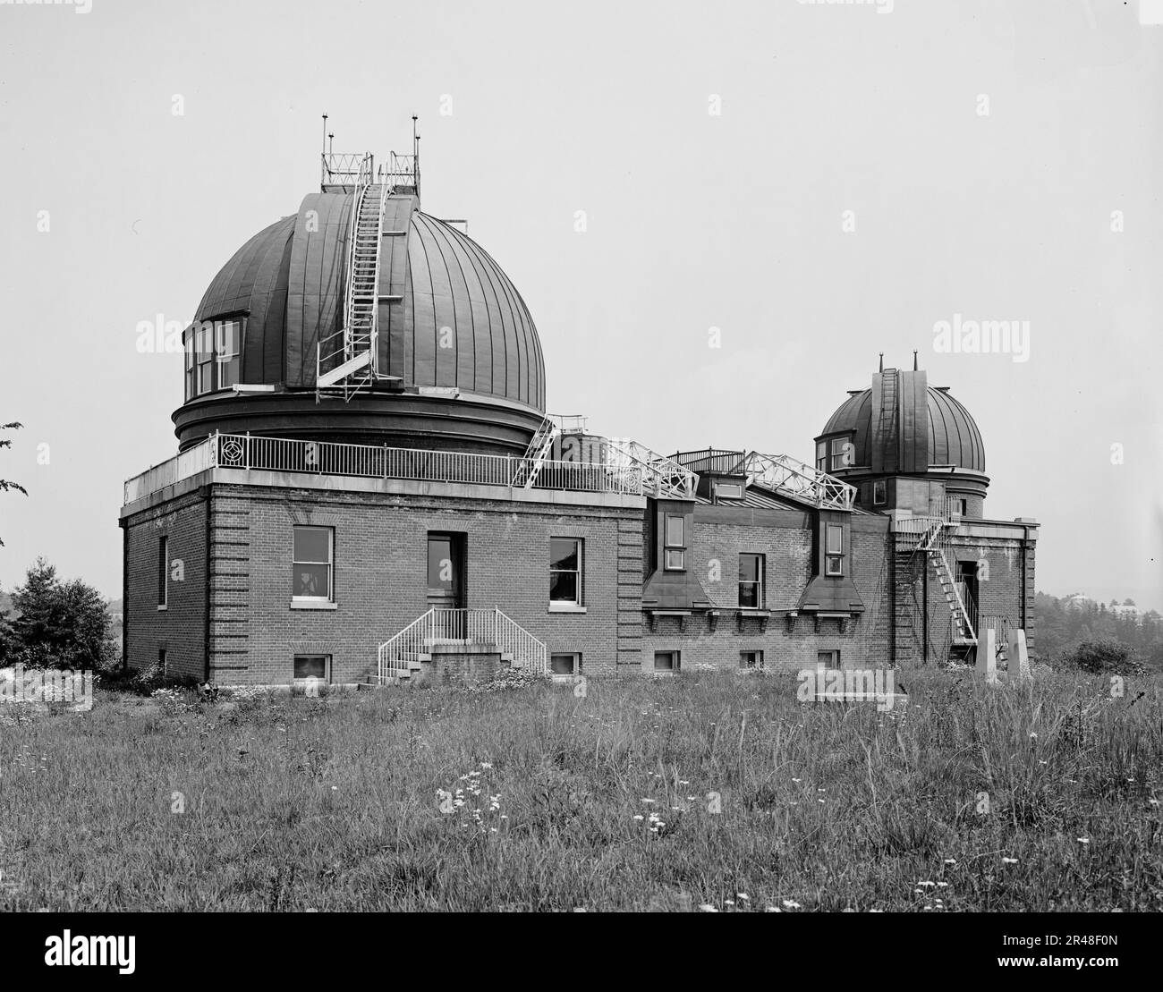 Observatory photograph Black and White Stock Photos & Images - Alamy