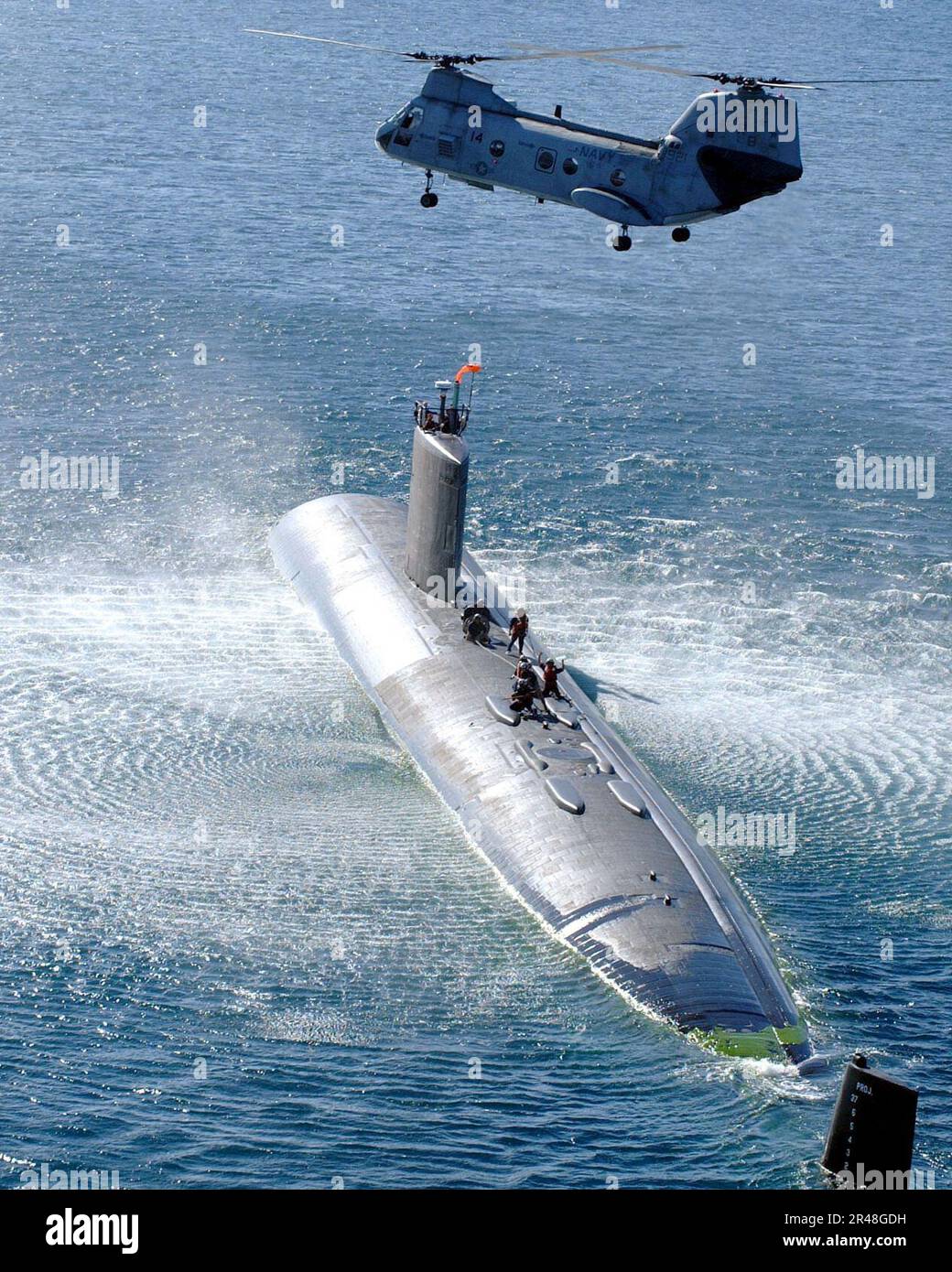 US Navy Submarine personnel transfer exercise Stock Photo - Alamy