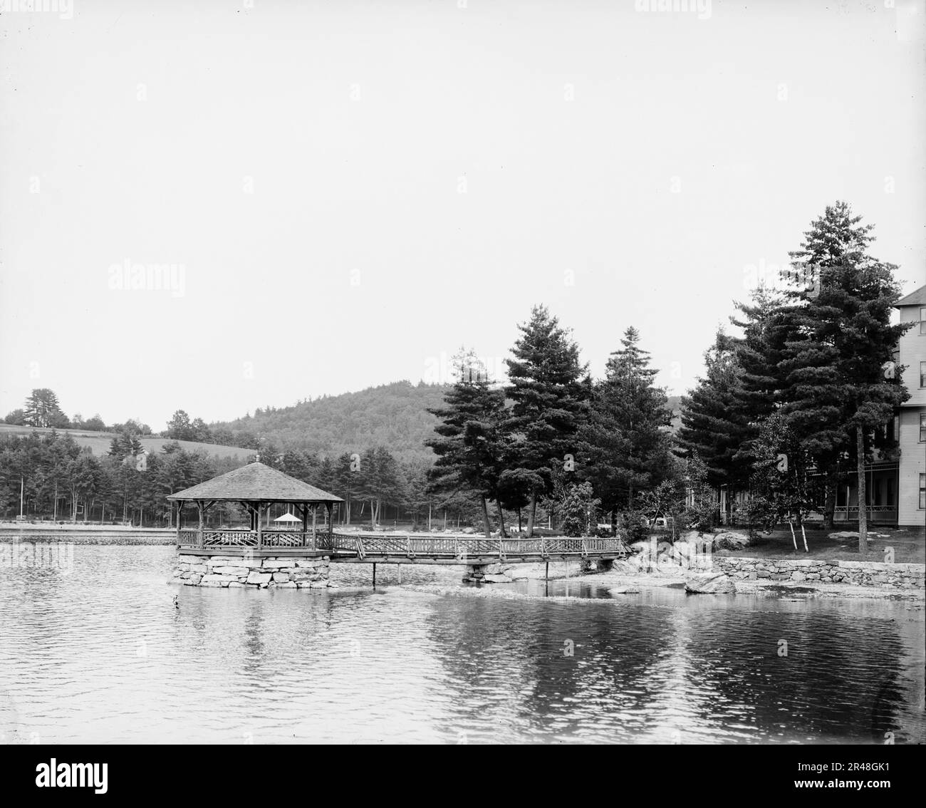 Pine Grove Springs Hotel, Lake Spofford, N.H., between 1900 and 1910. Stock Photo