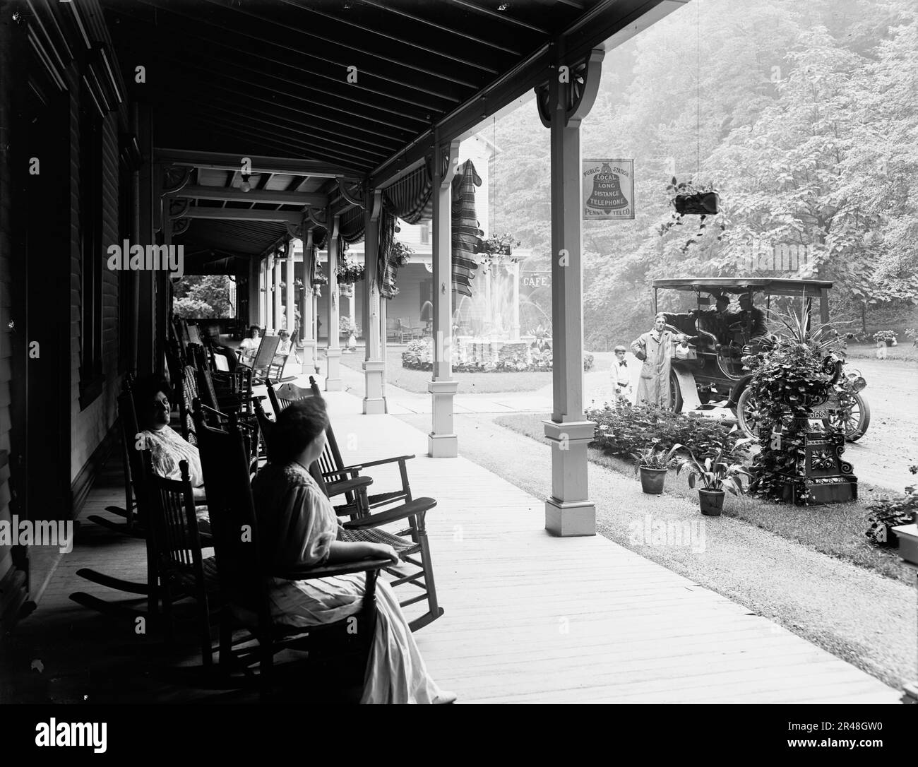 Front piazza of the Kittatinny [House], Delaware Water Gap, Pa., ca
