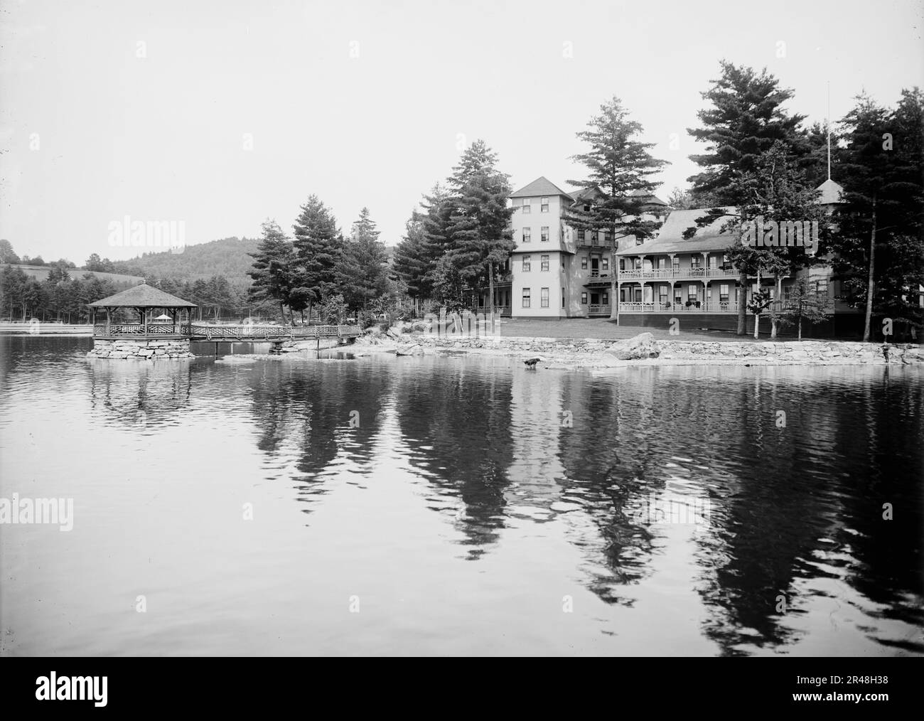 Pine Grove Springs Hotel, Lake Spofford, N.H., between 1900 and 1905. Stock Photo