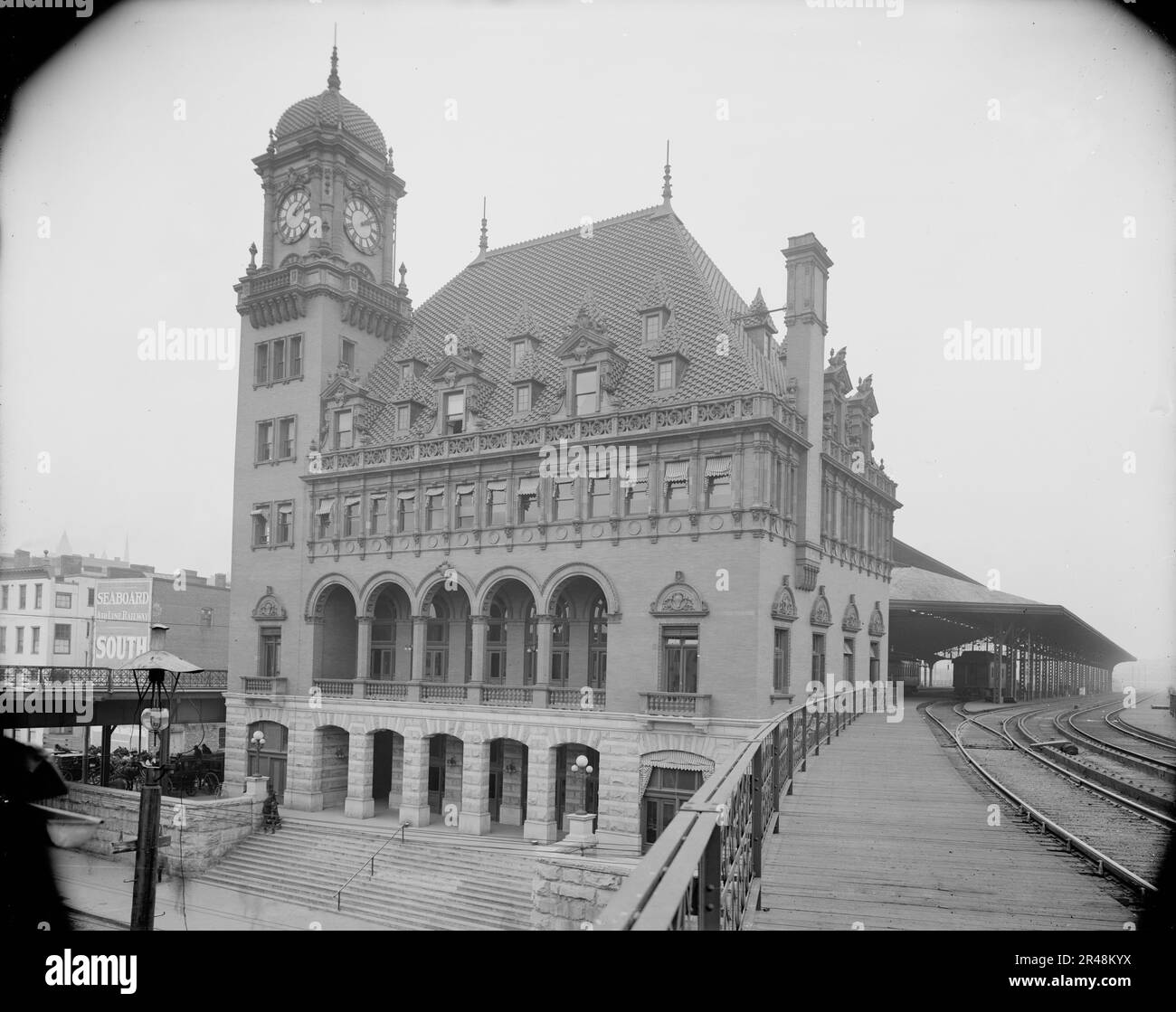 C. and O. Ry. station, Richmond, Va., between 1900 and 1905. Chesapeake and Ohio Railway Company, Main Street station. Stock Photo