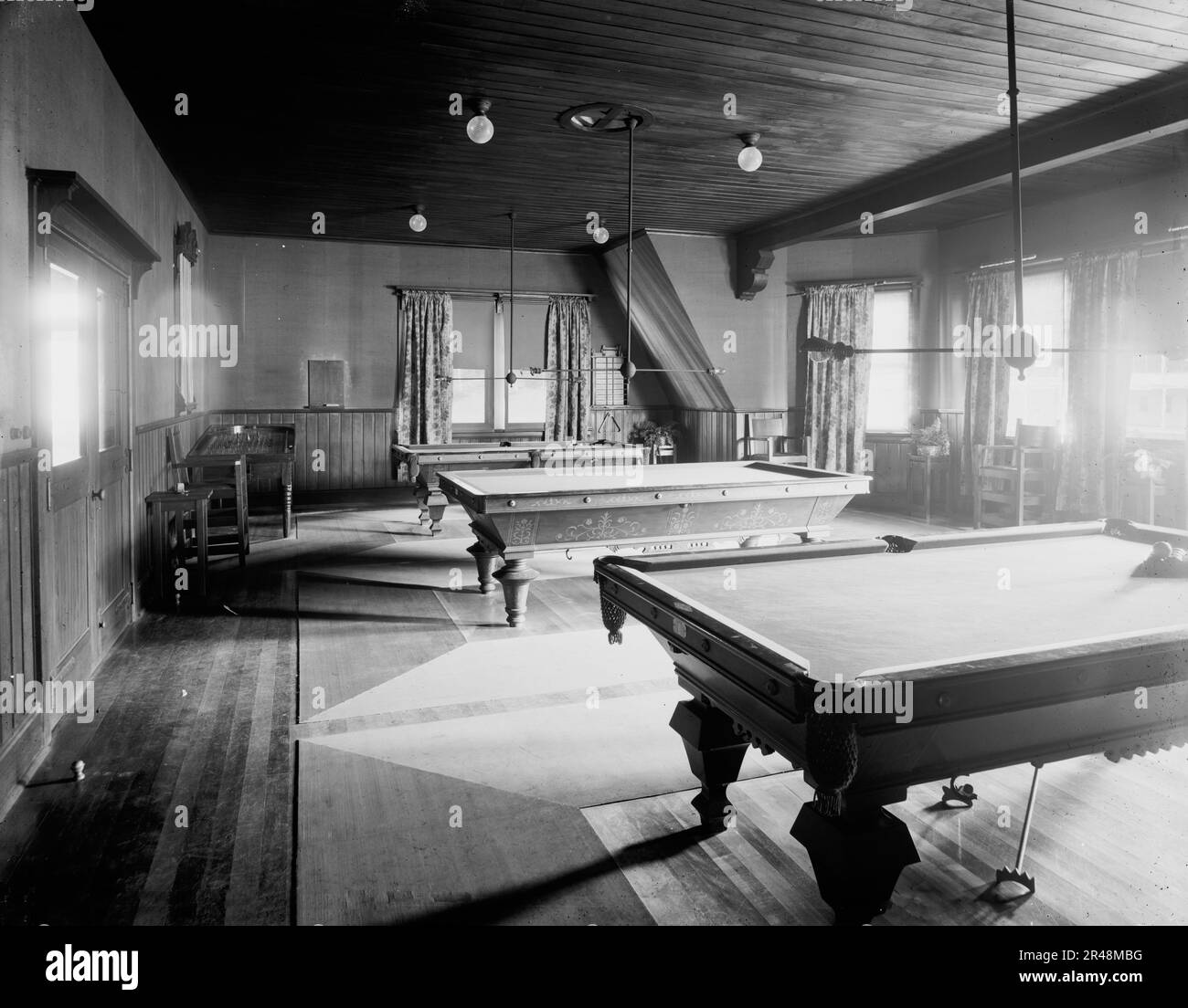 Vintage billiards Black and White Stock Photos & Images - Alamy Vintage billiards Black and White Stock Photos & Images - Alamy