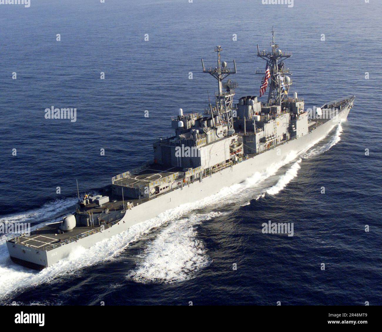 US Navy The Spruance-class destroyer USS Kinkaid (DD 965 Stock Photo ...