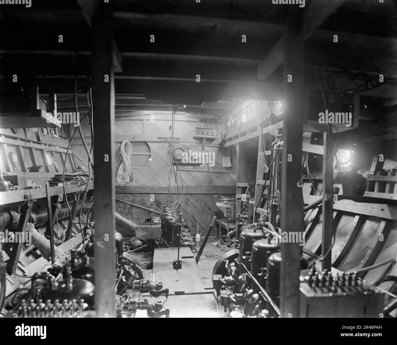 Motor boat Grayling, engine room, between 1905 and 1915. Stock Photo