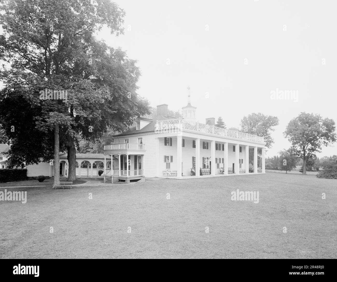 S.W. [i.e. Southwest] view of the mansion at Mt. Vernon, c.between 1910