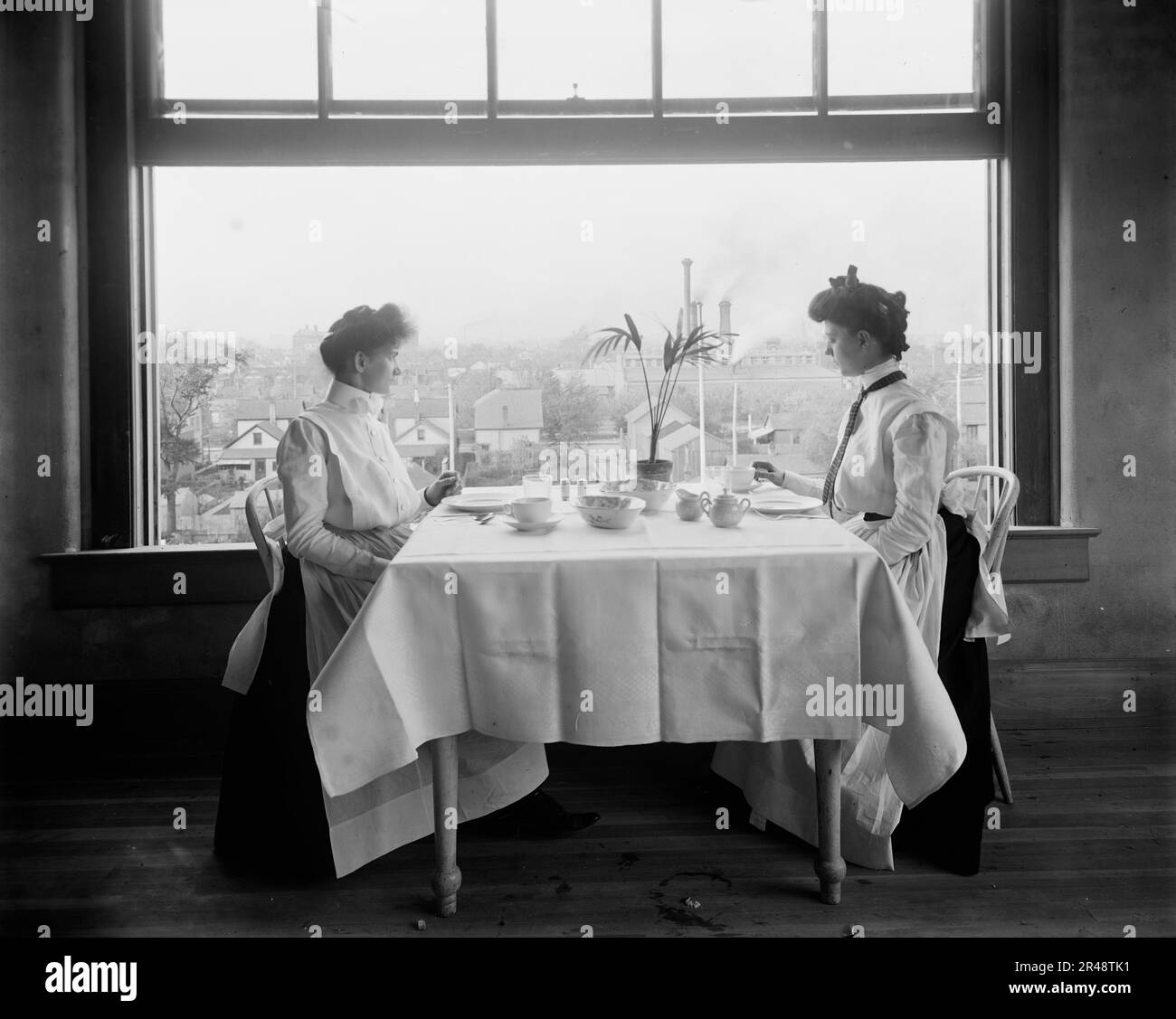 Window in girls' restaurant, National Cash Register [Company], Dayton, Ohio, (1902?). Stock Photo