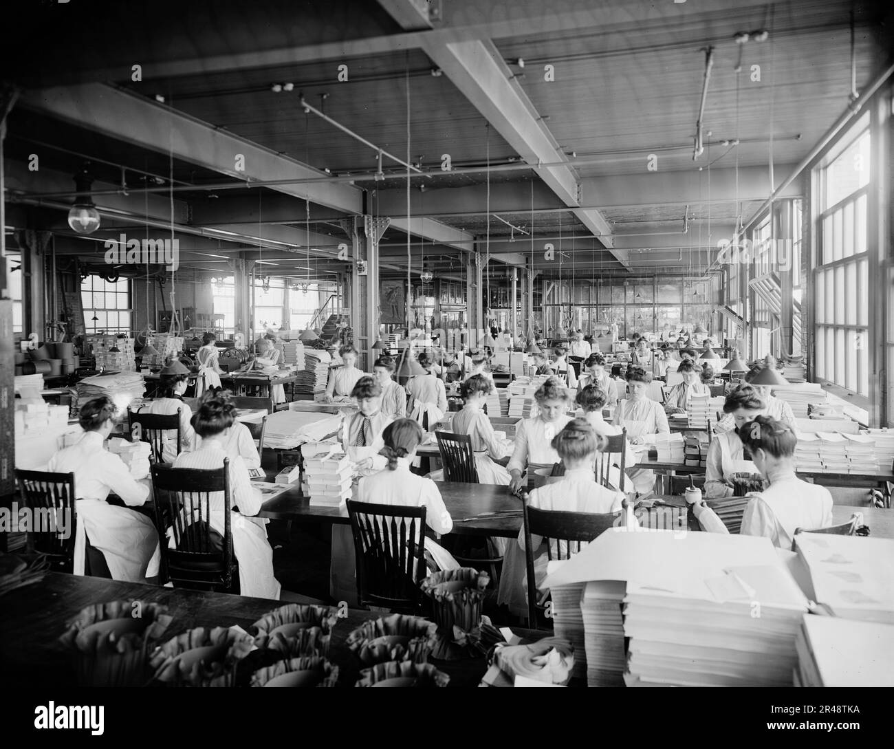 Binding department, National Cash Register [Company], Dayton, Ohio, (1902?). Stock Photo