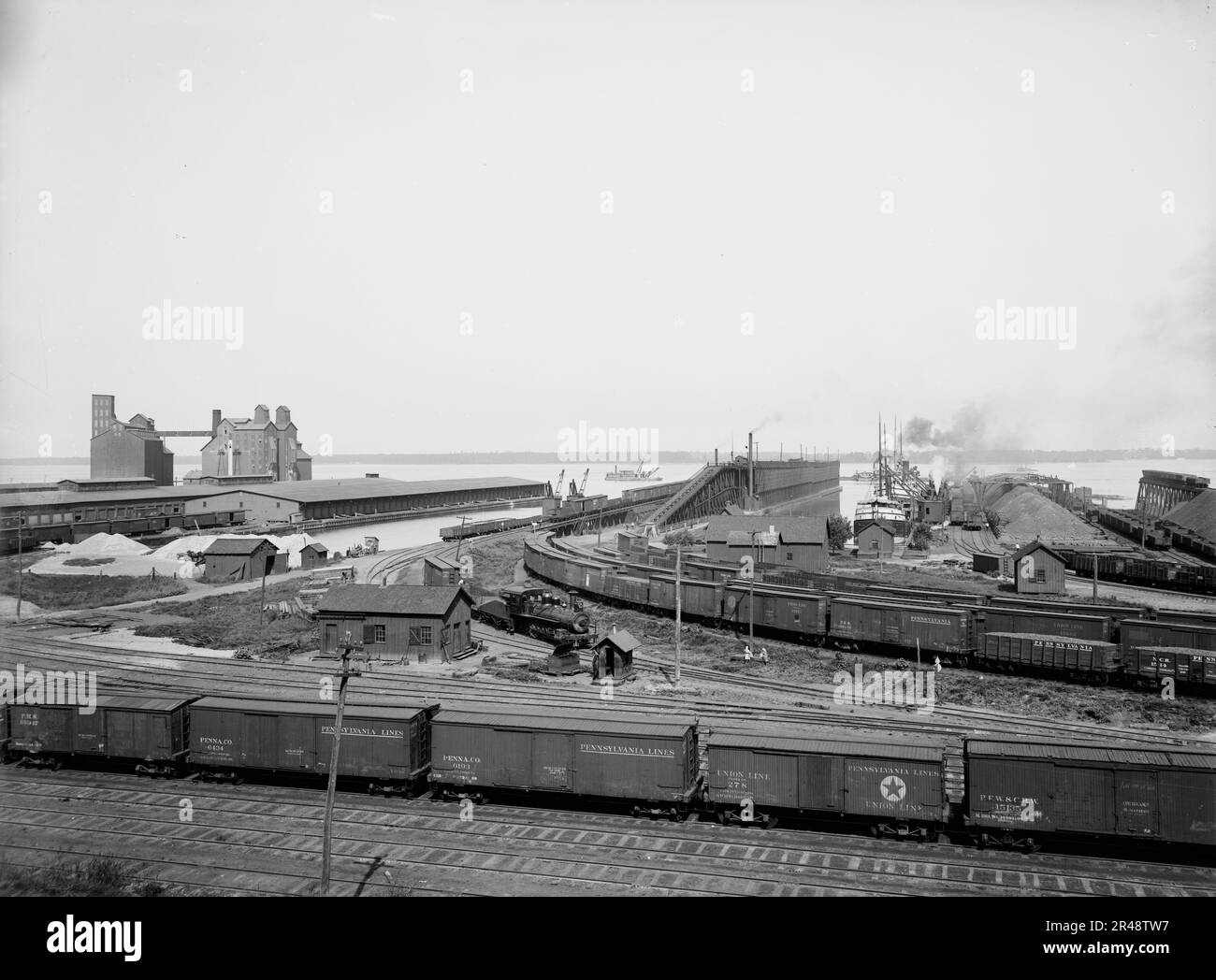 Erie railroad Black and White Stock Photos & Images - Alamy
