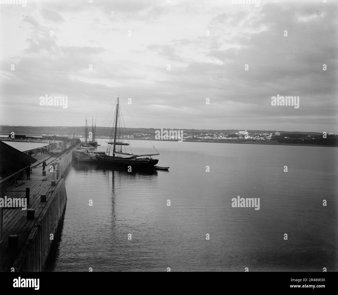 Saint lawrence river 19th century hi-res stock photography and images ...