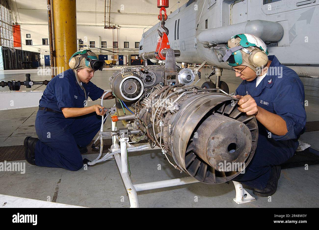 US Navy Aviation Machinist Mates Stock Photo - Alamy