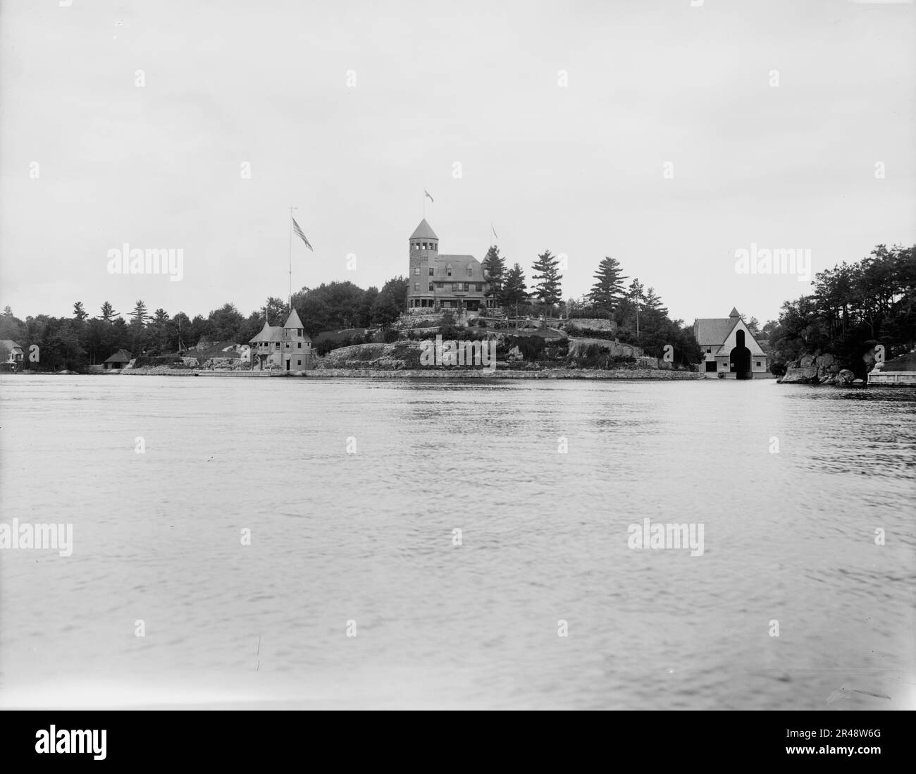 Hopewell Hall, Thousand Islands, (1901 Stock Photo Alamy