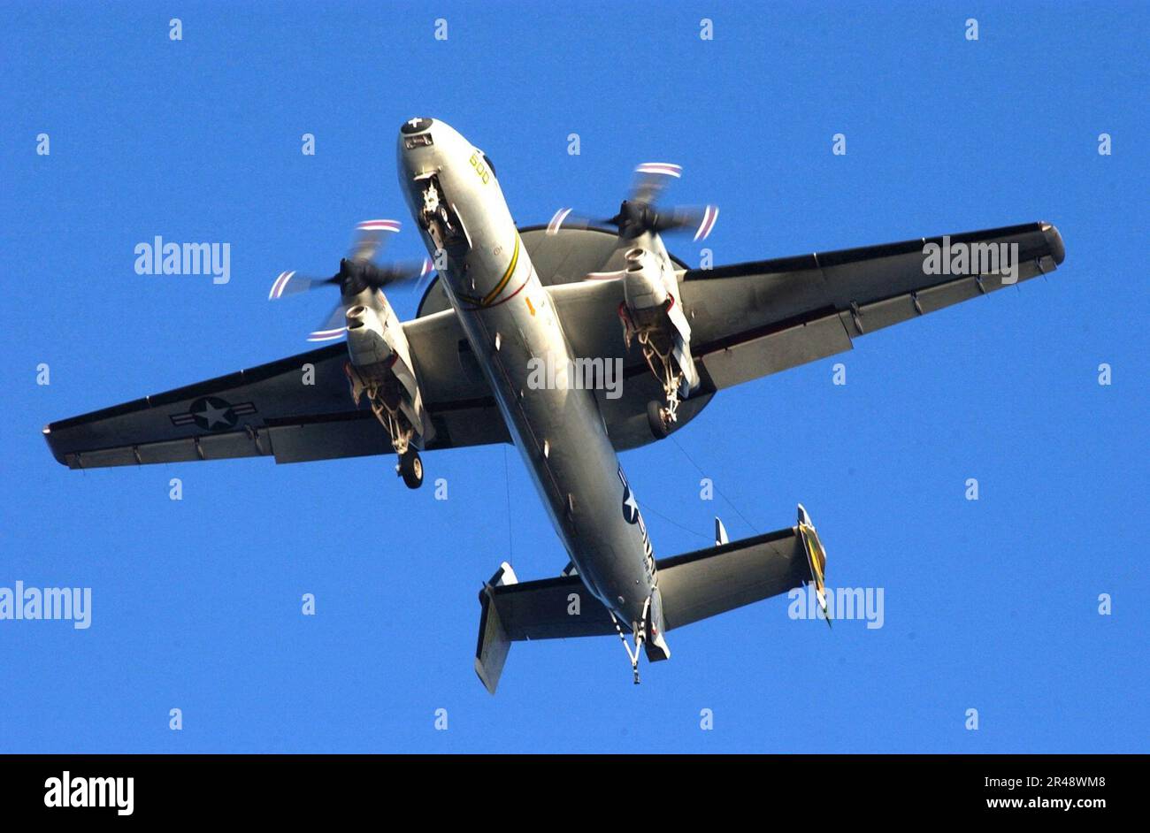 US Navy E-2C Hawkeye flies directly over the flight deck Stock Photo ...