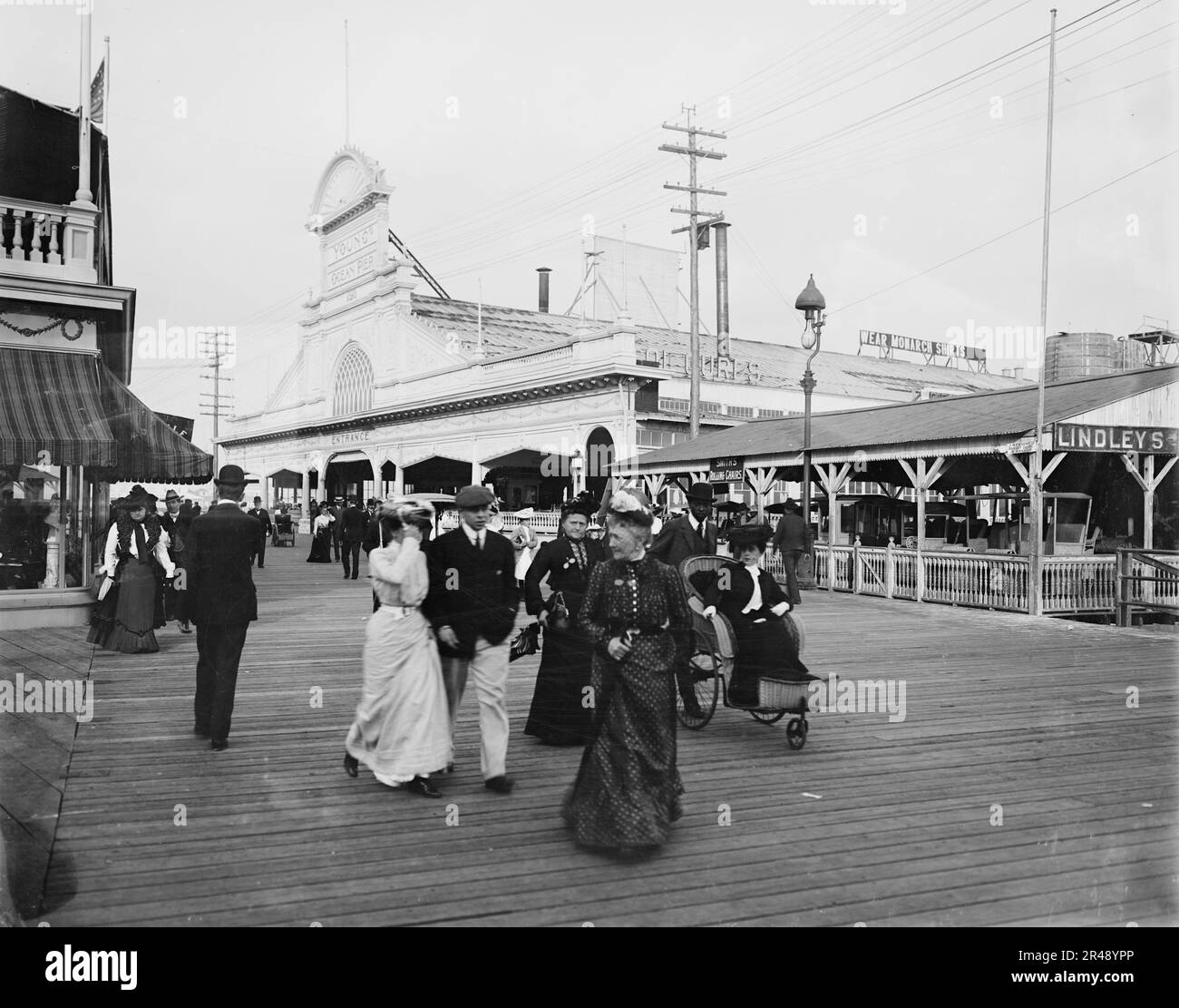 Youngs and co Black and White Stock Photos & Images Alamy