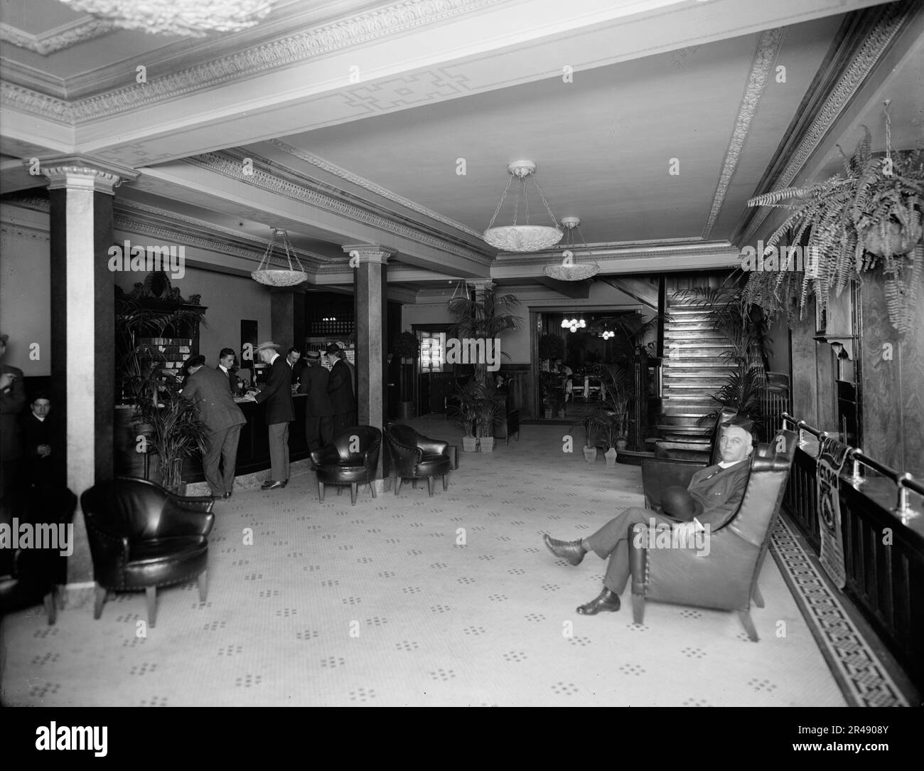 Hotel lobby reception Black and White Stock Photos & Images - Alamy