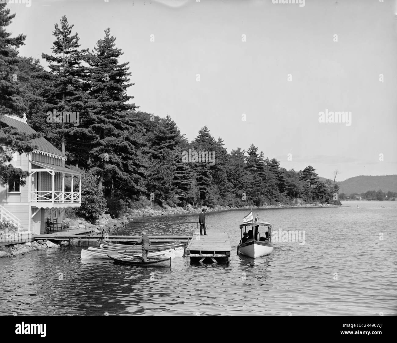 Boat house at Rogers' Rock, Lake George, N.Y., between 1900 and 1910