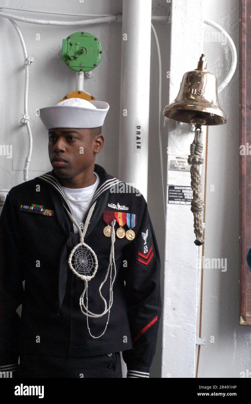 US Navy Boatswain's Mate Stock Photo Alamy