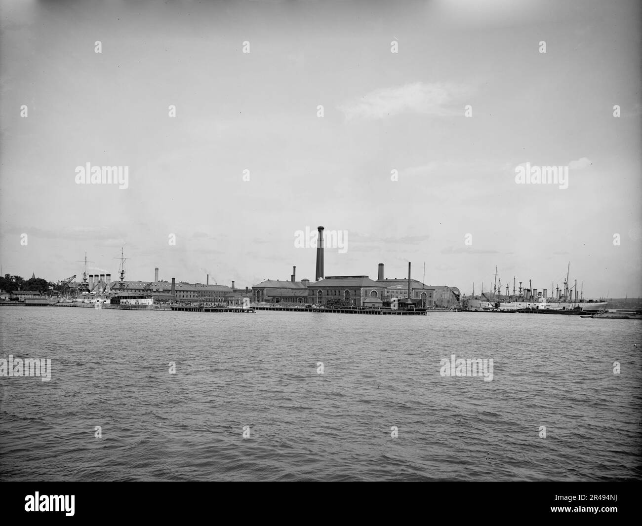Charlestown Us Navy Black And White Stock Photos Images Alamy charlestown-us-navy-black-and-white-stock-photos-images-alamy