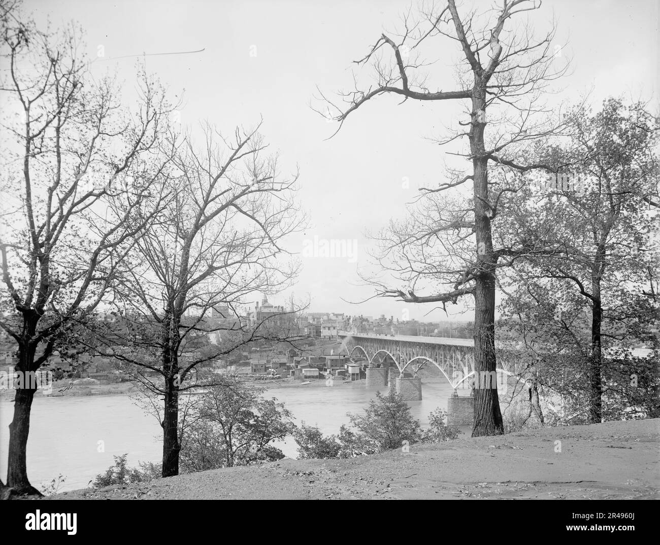 Knoxville, Tenn. from across the Tennessee River, between 1900 and 1906