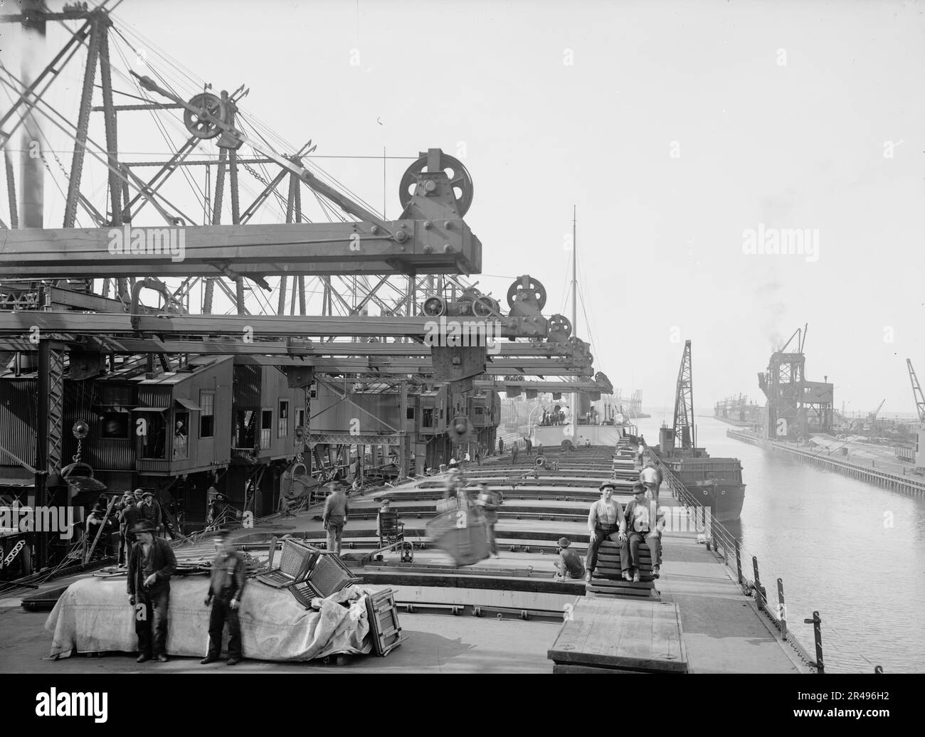 Unloading ore at Conneaut, Ohio, Brown conveying hoists, between 1900