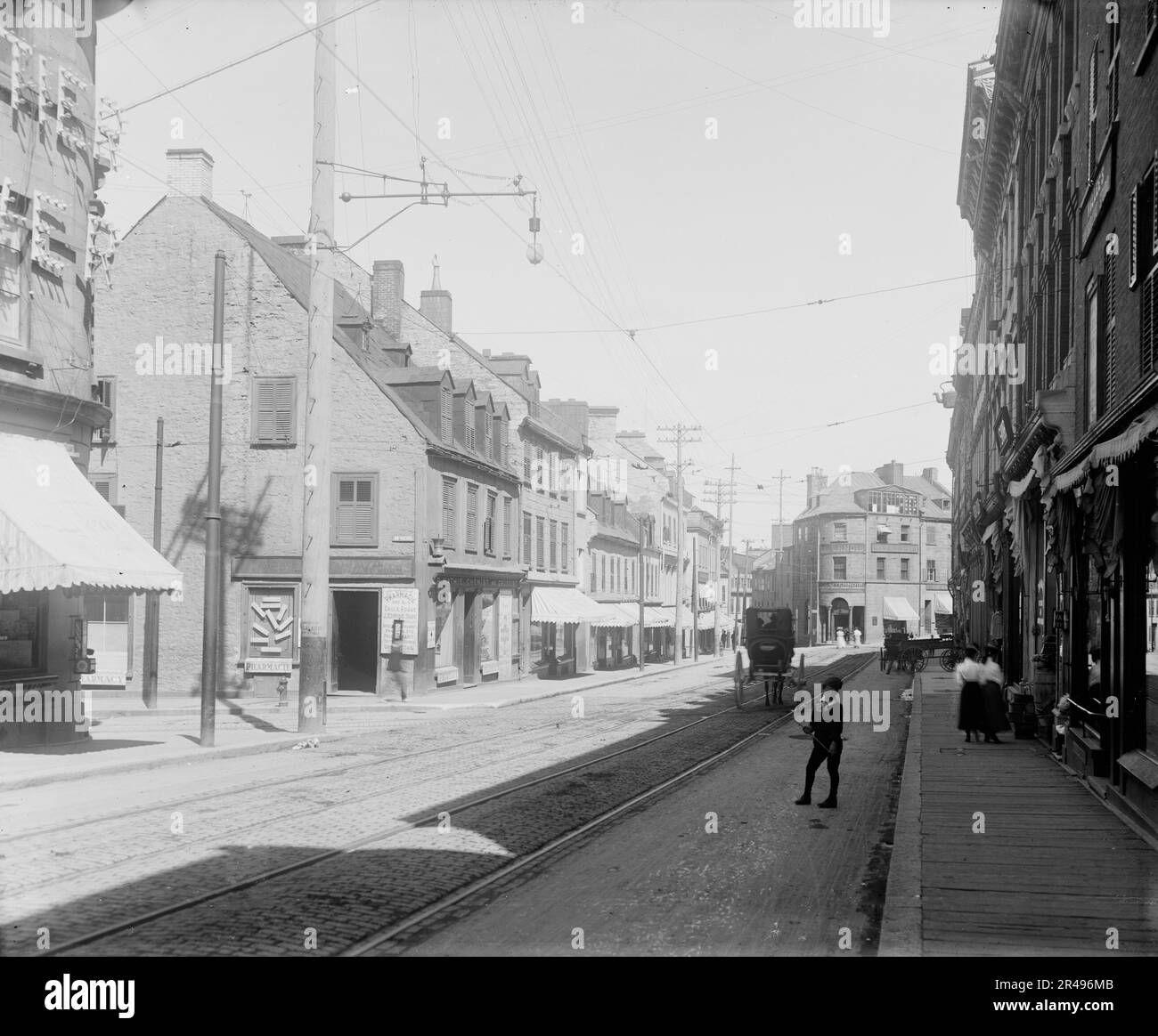 St. John St., Quebec, between 1900 and 1906 Stock Photo Alamy