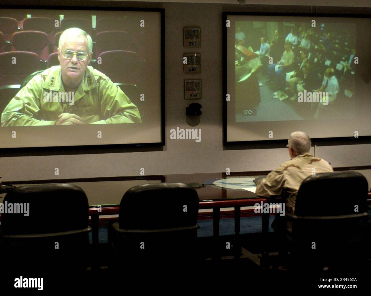 US Navy Vice Adm. Timothy J. Keating, Commander Coalition Naval Forces for Operation Iraqi Freedom, holds a video teleconference press briefing Stock Photo