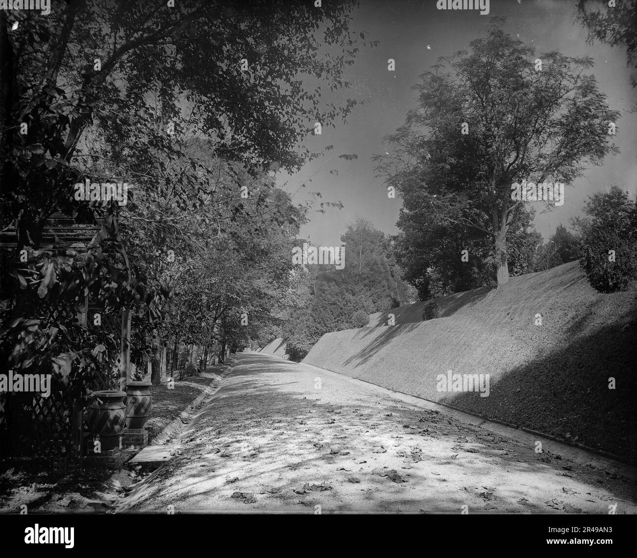 Vicksburg national cemetery between 1880 and 1897 stock photo alamy