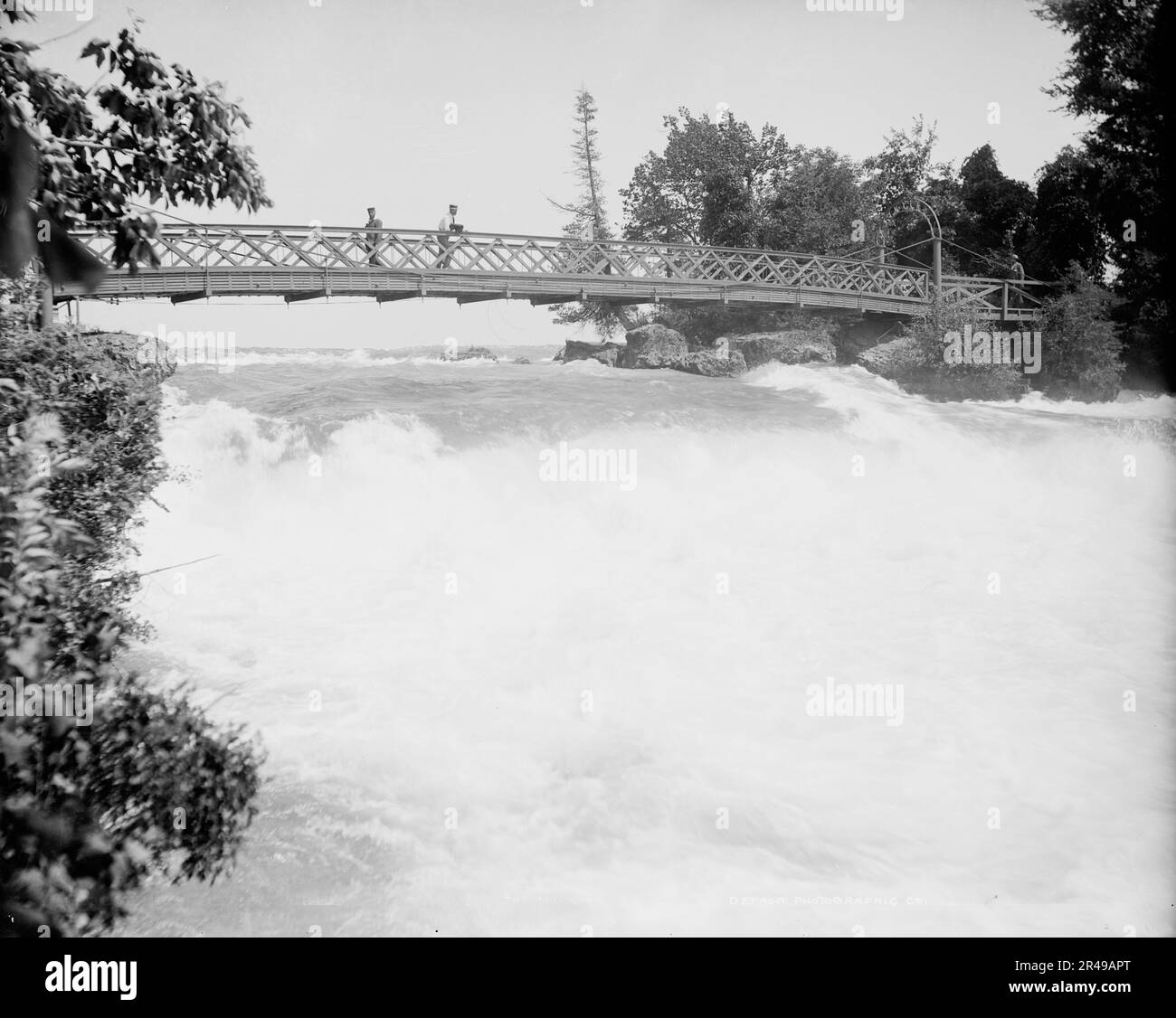 Three Sisters' Bridge (i.e. Three Sister Island), Niagara Riv[er], between 1880 and 1897. Stock Photo