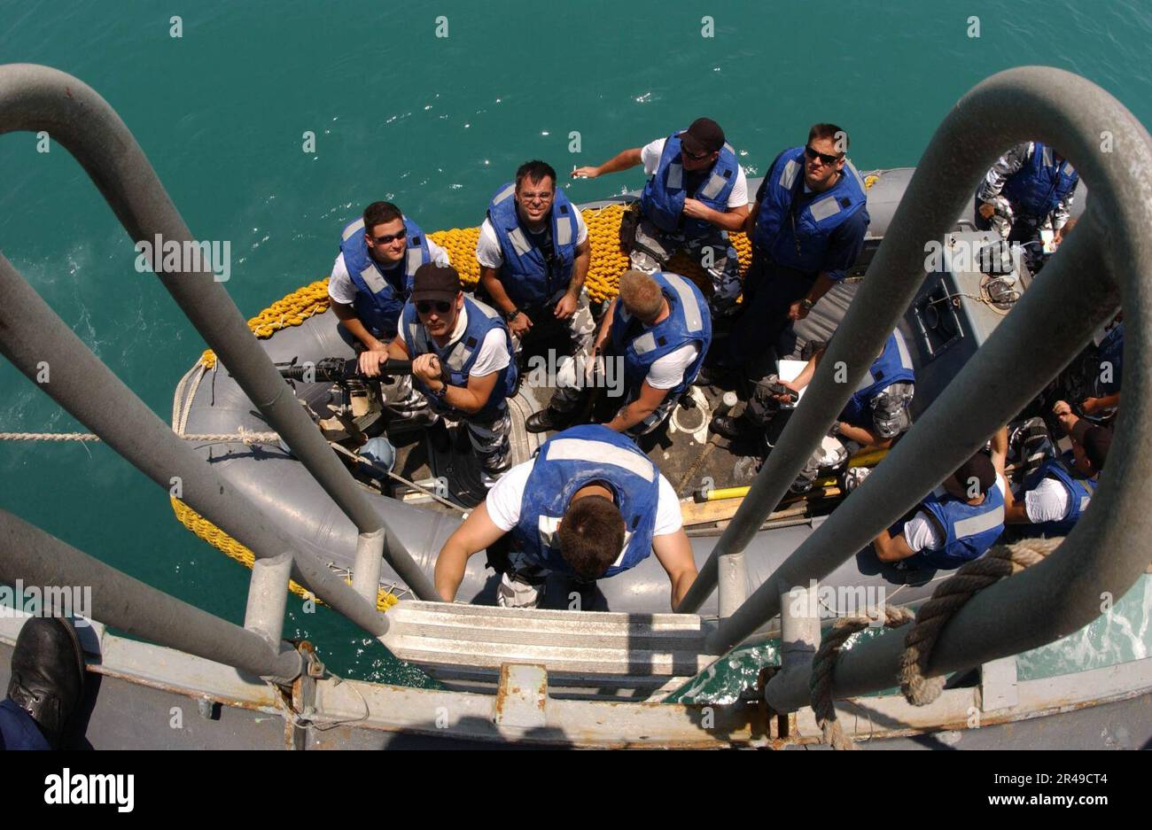 US Navy Crewmembers of the guided missile cruiser USS Princeton (CG 59 ...