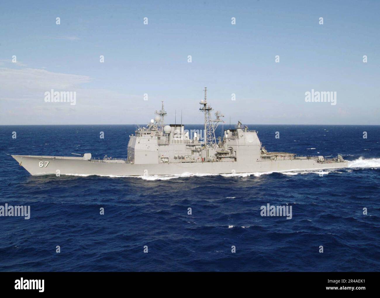 US Navy The guided missile cruiser USS Shiloh (CG 67) underway in the ...