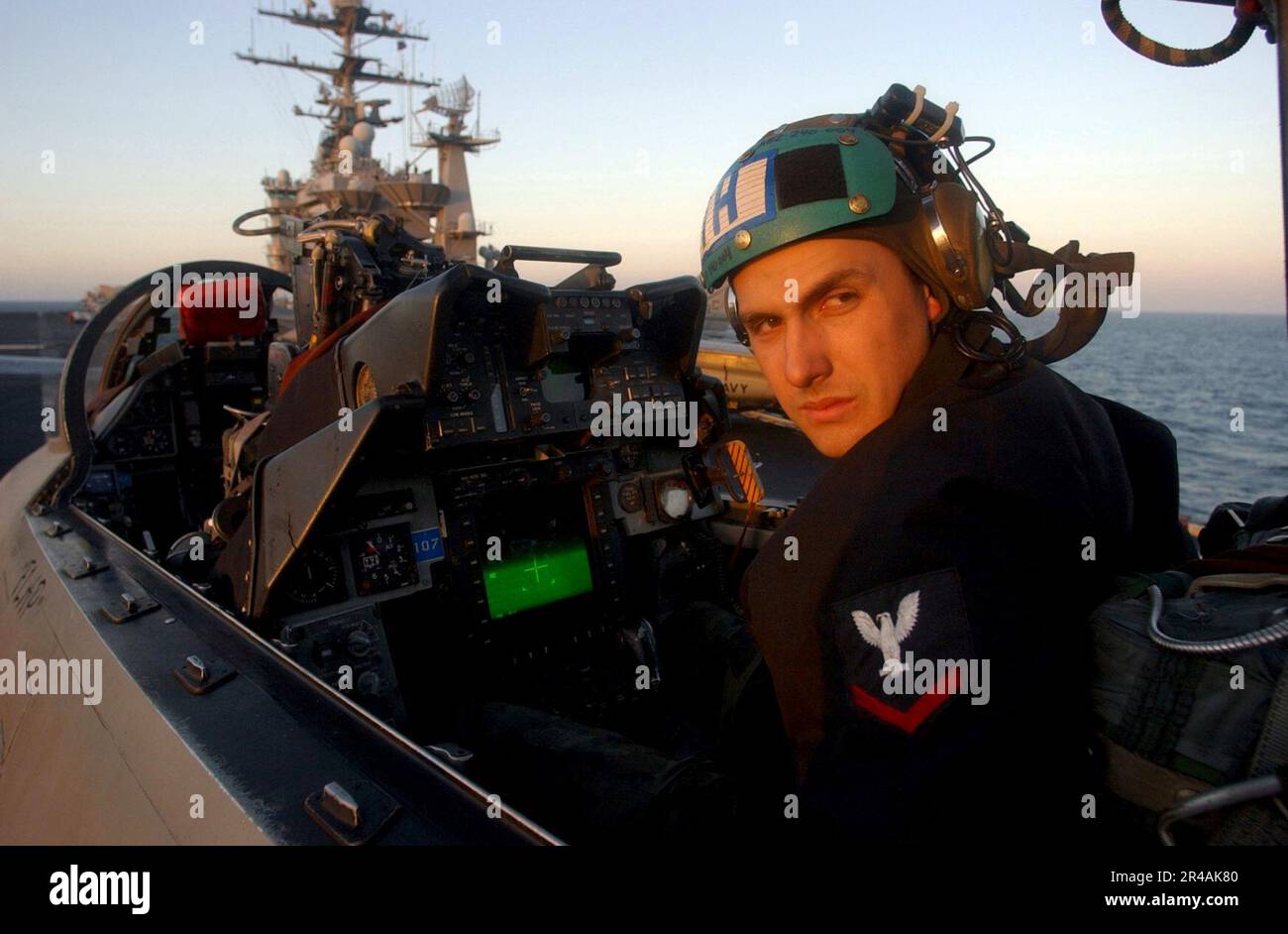 US Navy Photographer's Mate Stock Photo Alamy